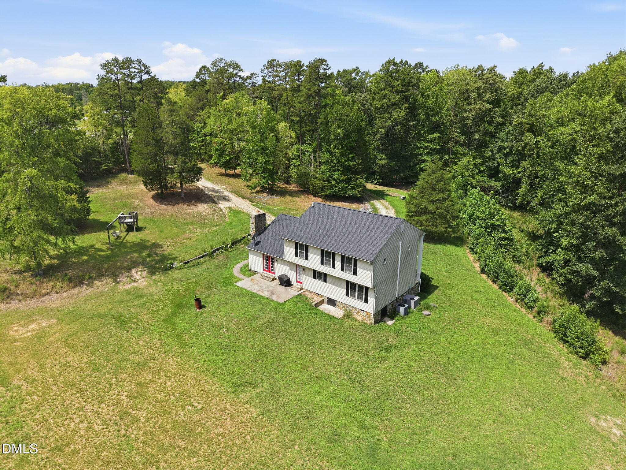 main property photo 9