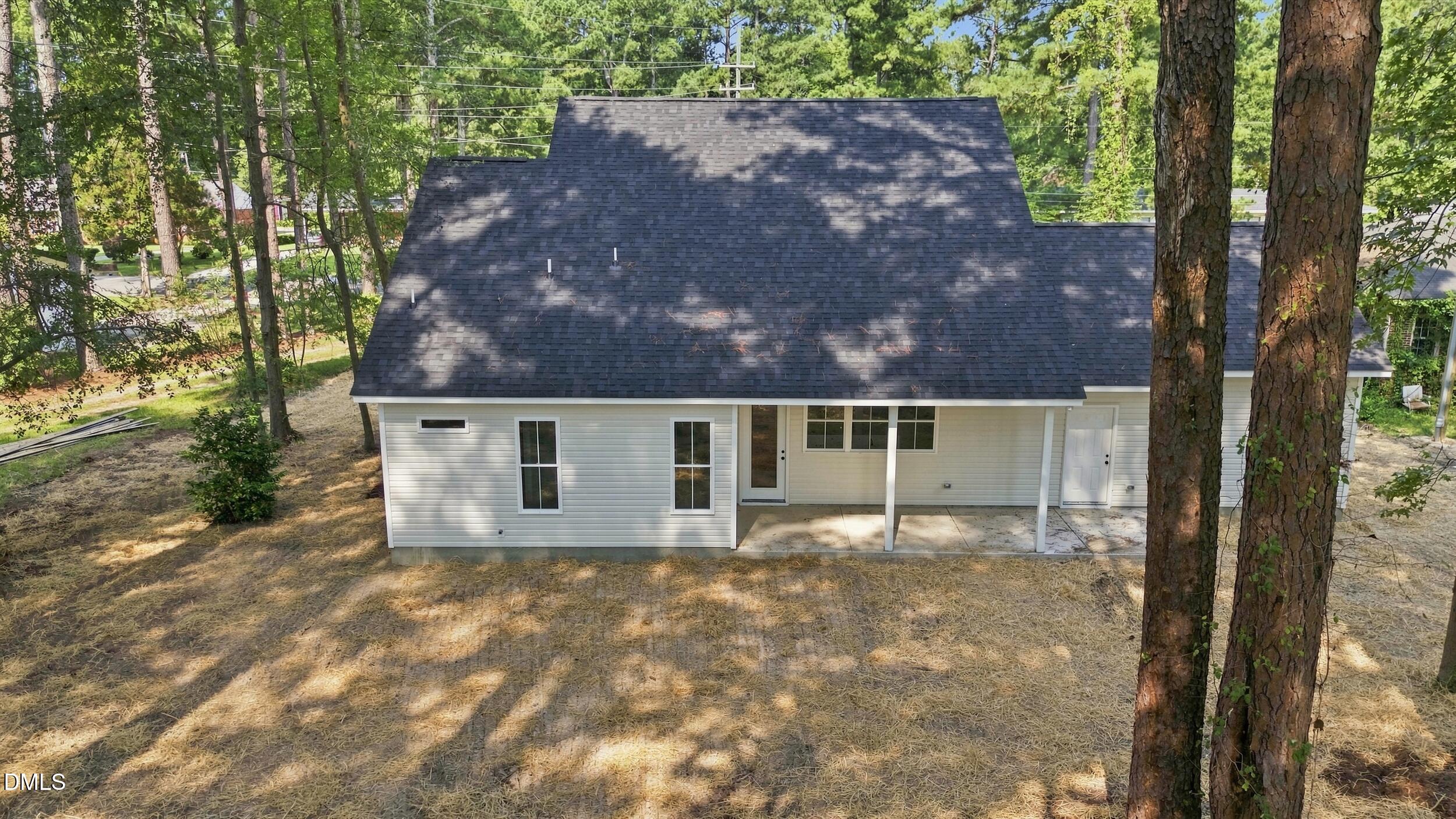 main property photo 20