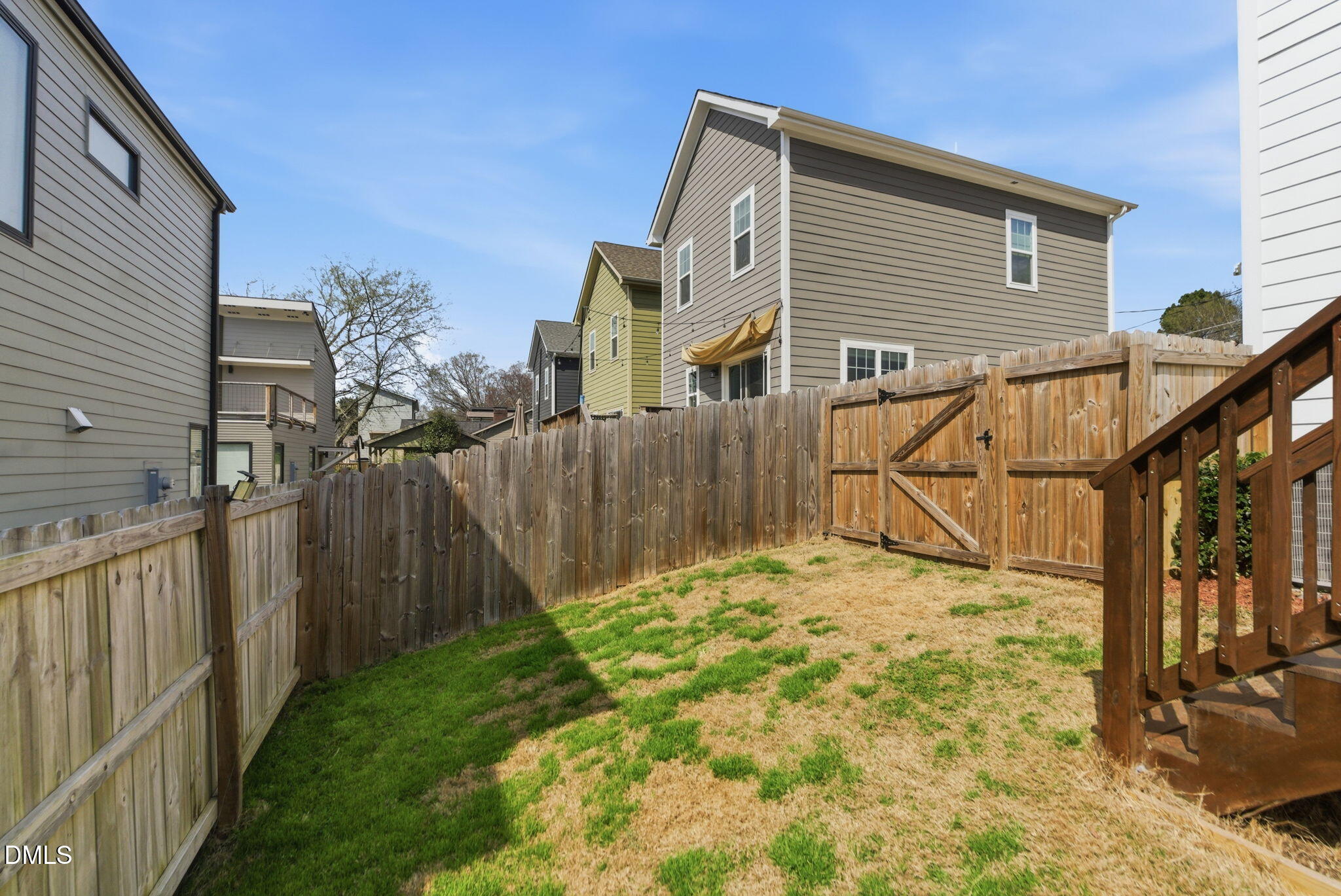 main property photo 38