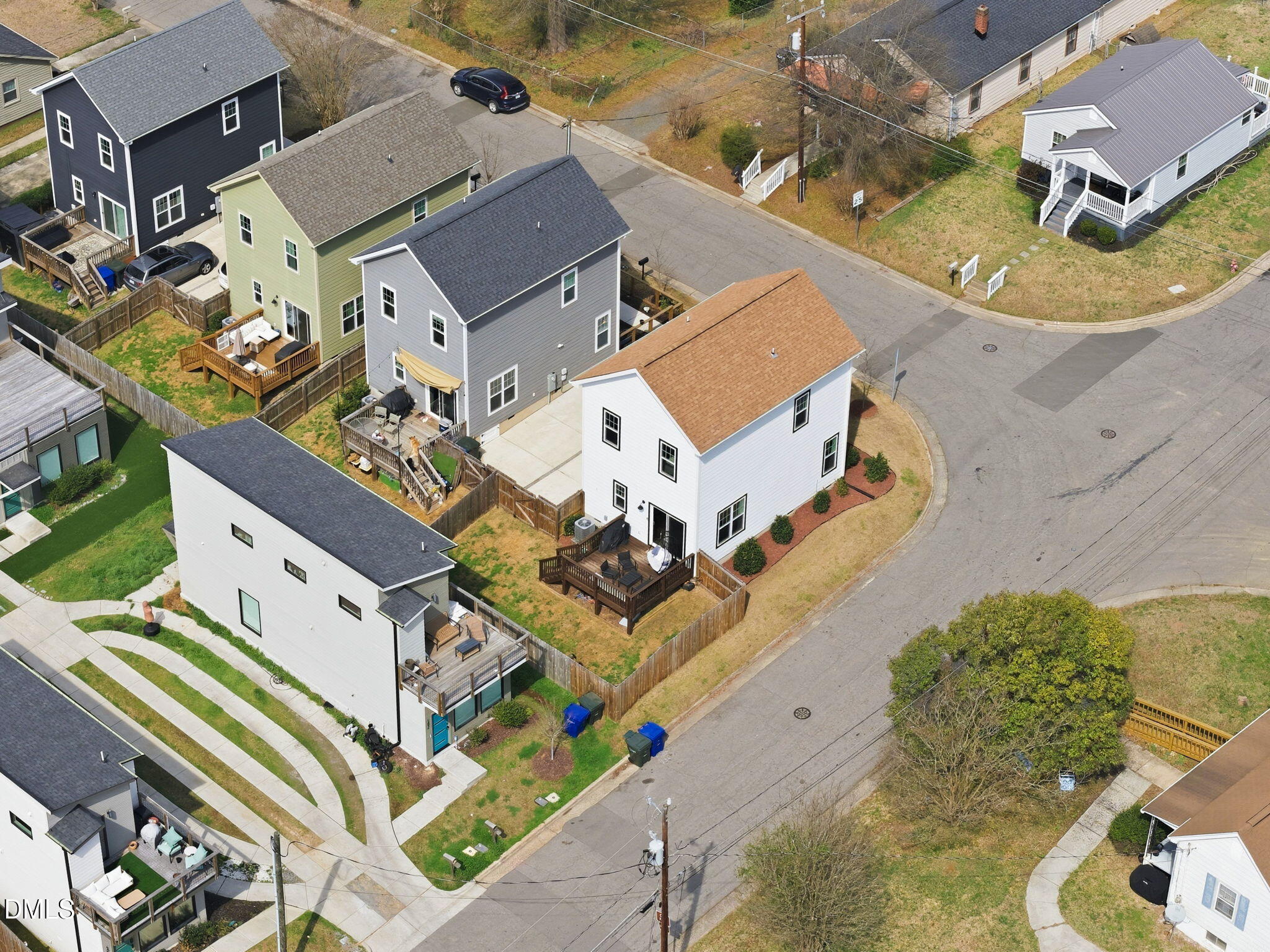 main property photo 42