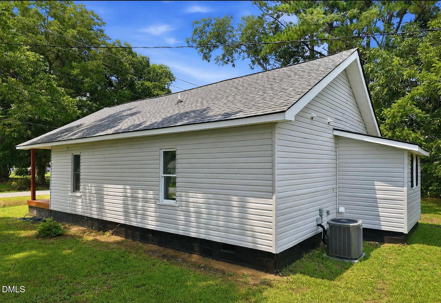main property photo 28