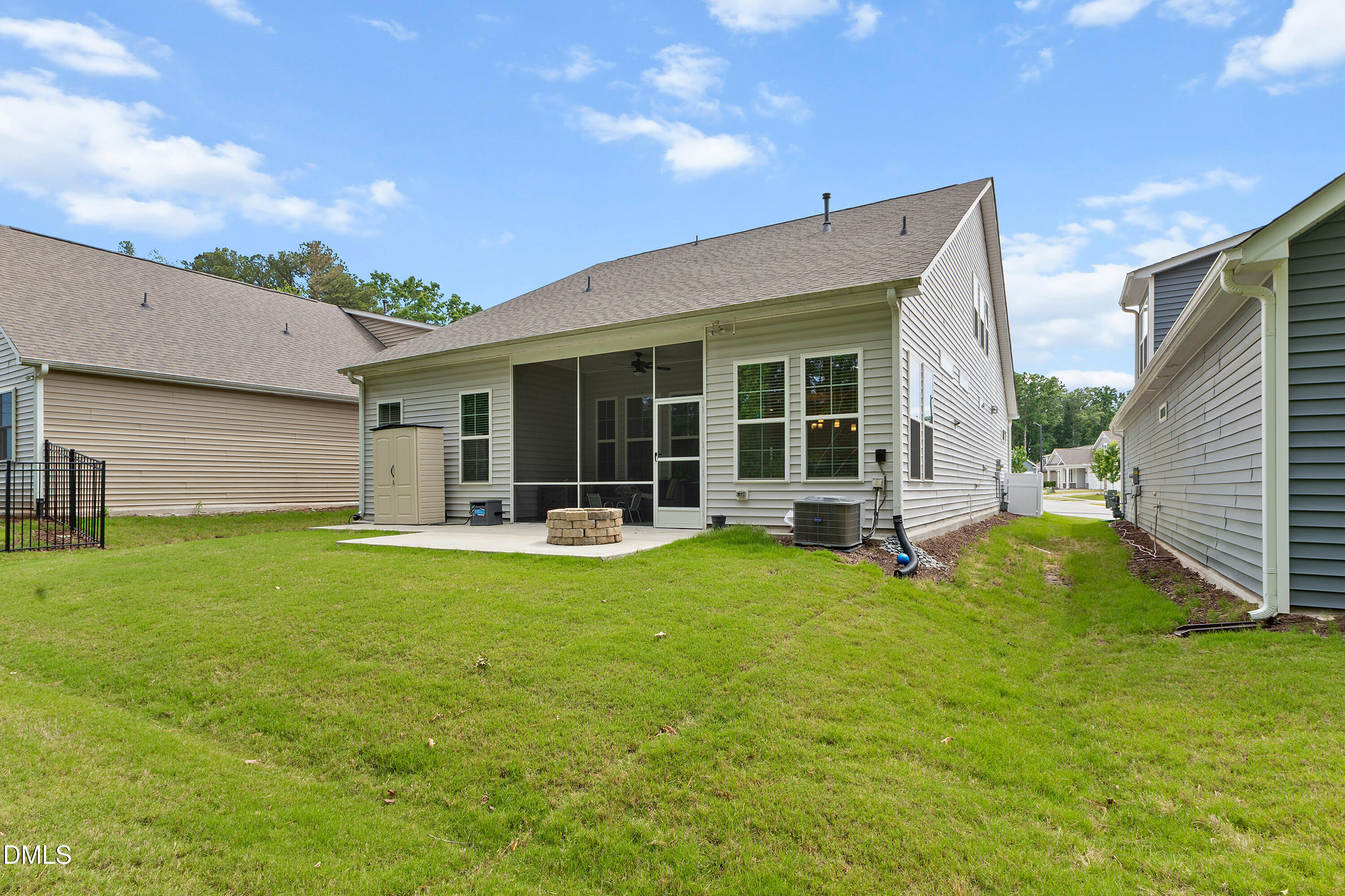 main property photo 38