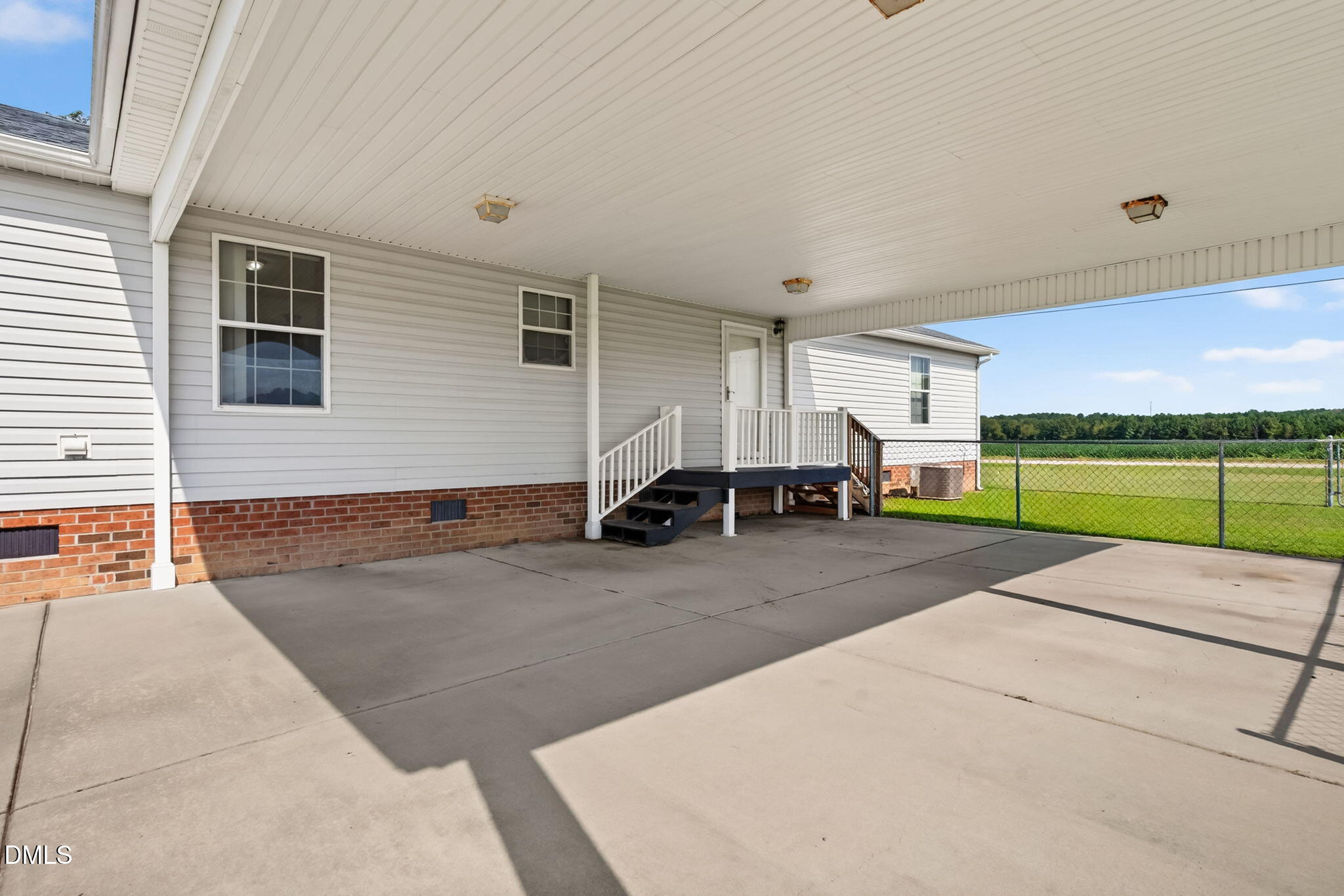 main property photo 20