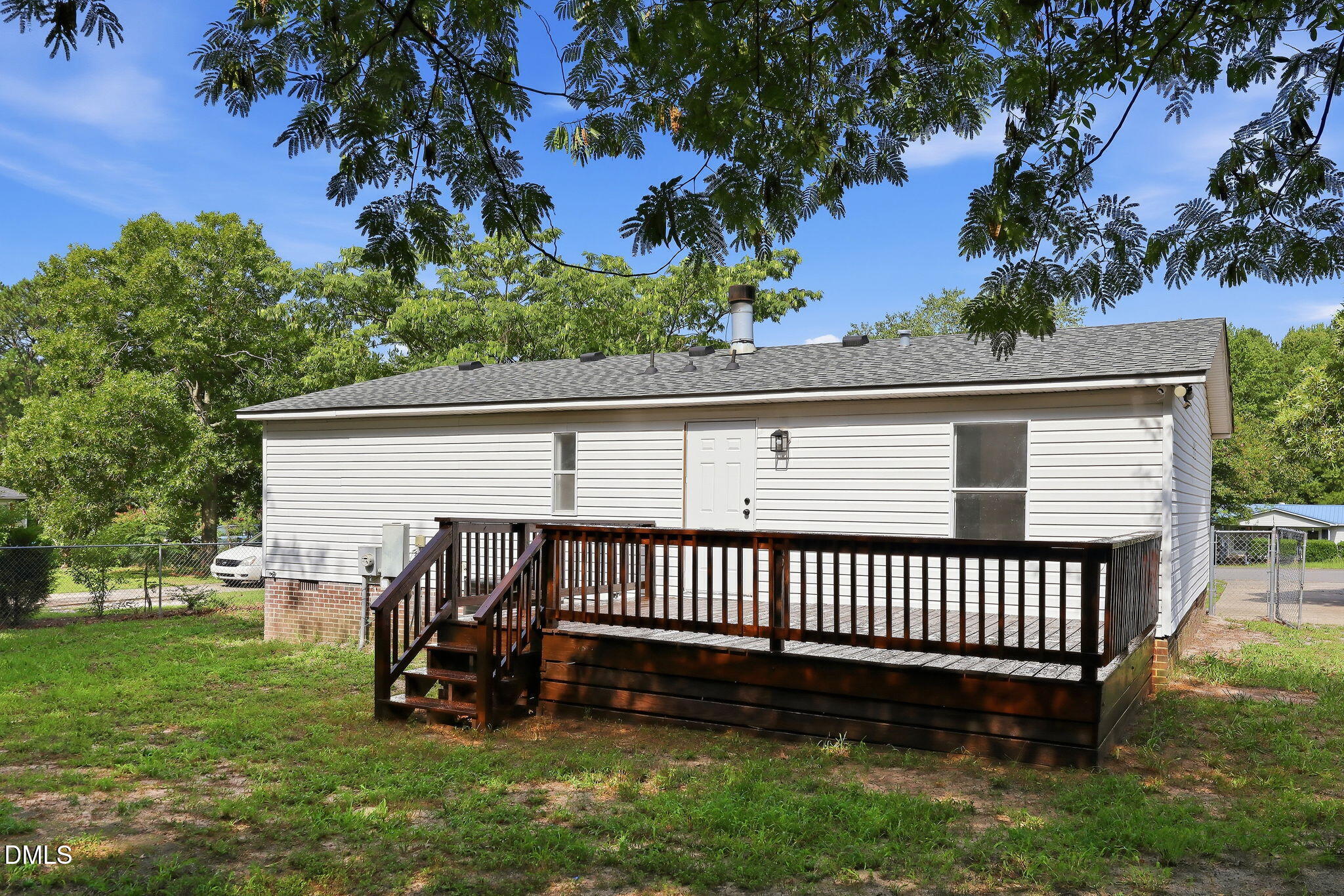main property photo 31
