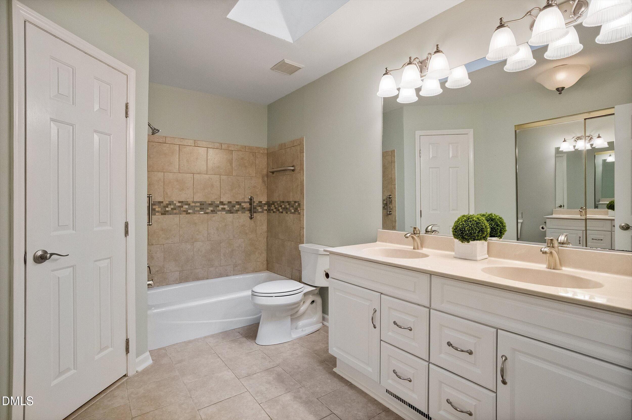 main property photo 12