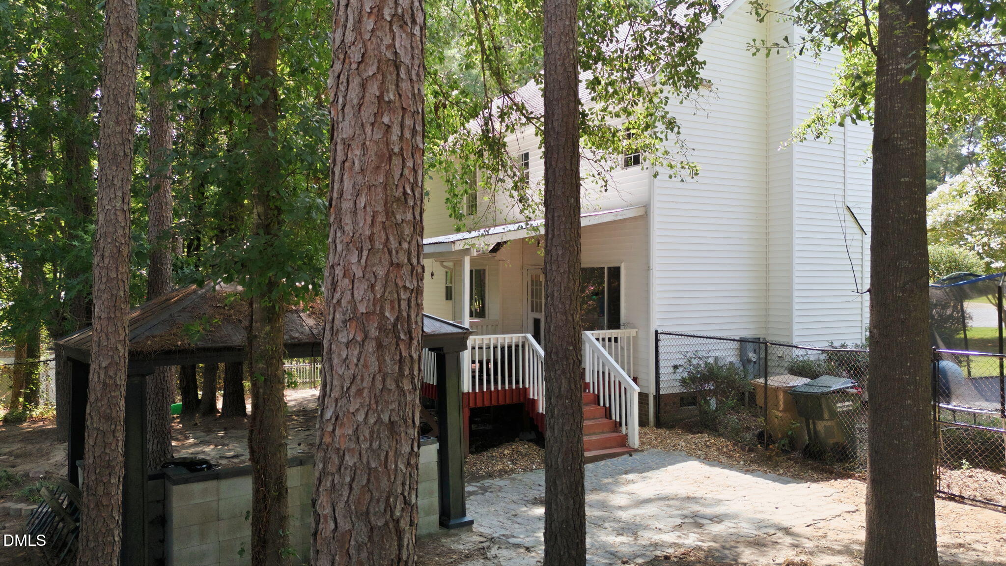main property photo 41