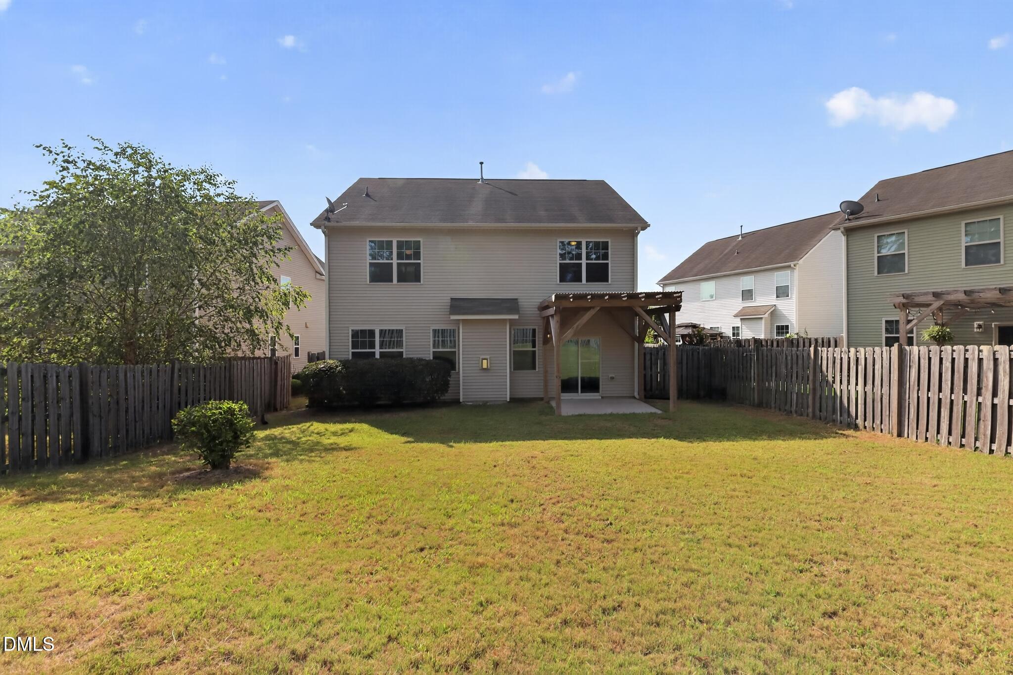 main property photo 21