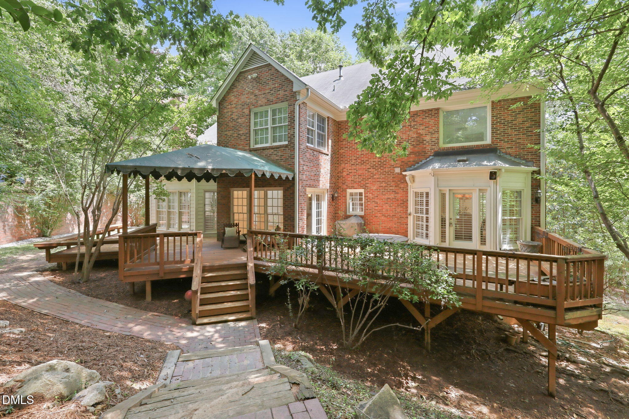 main property photo 36