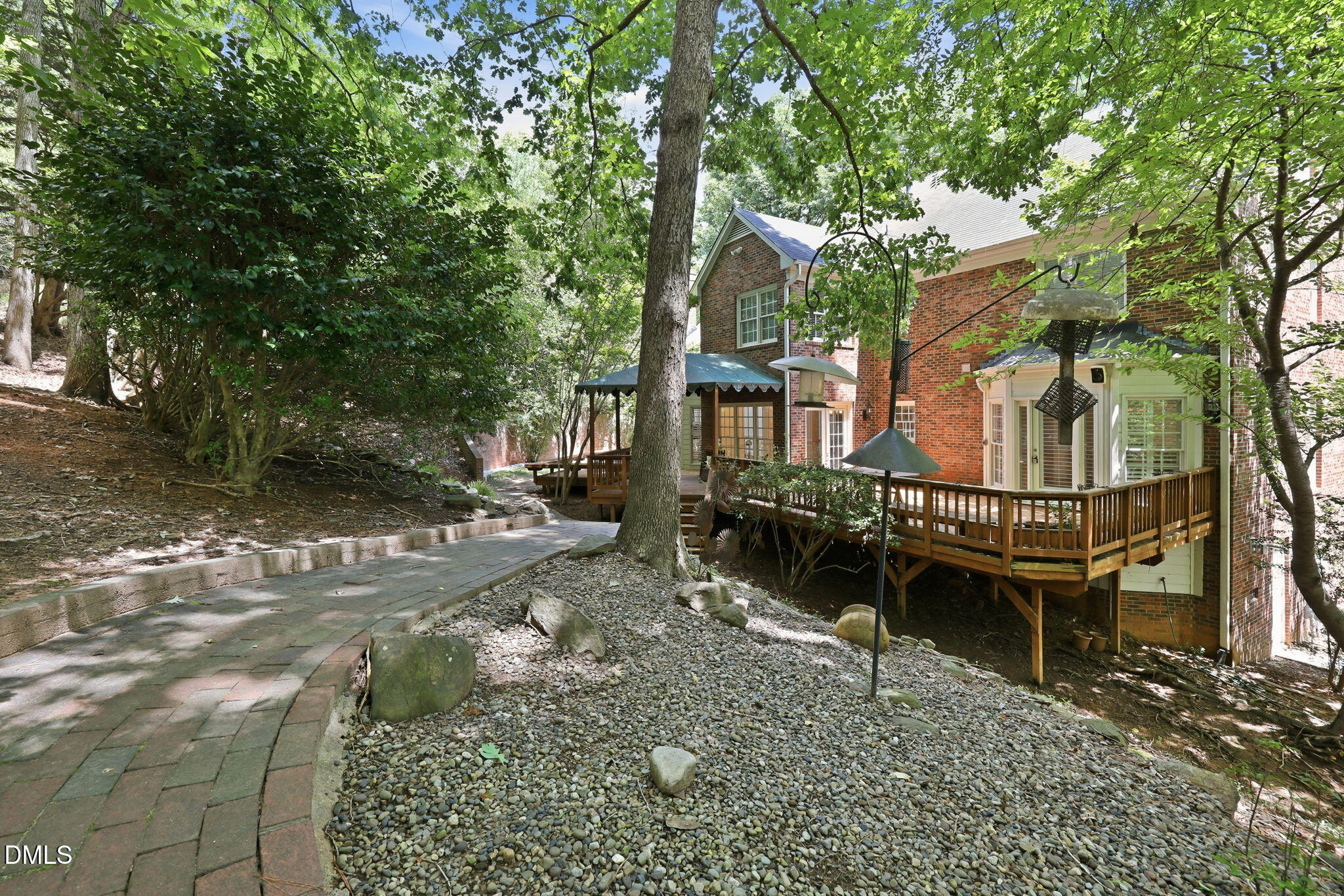 main property photo 37
