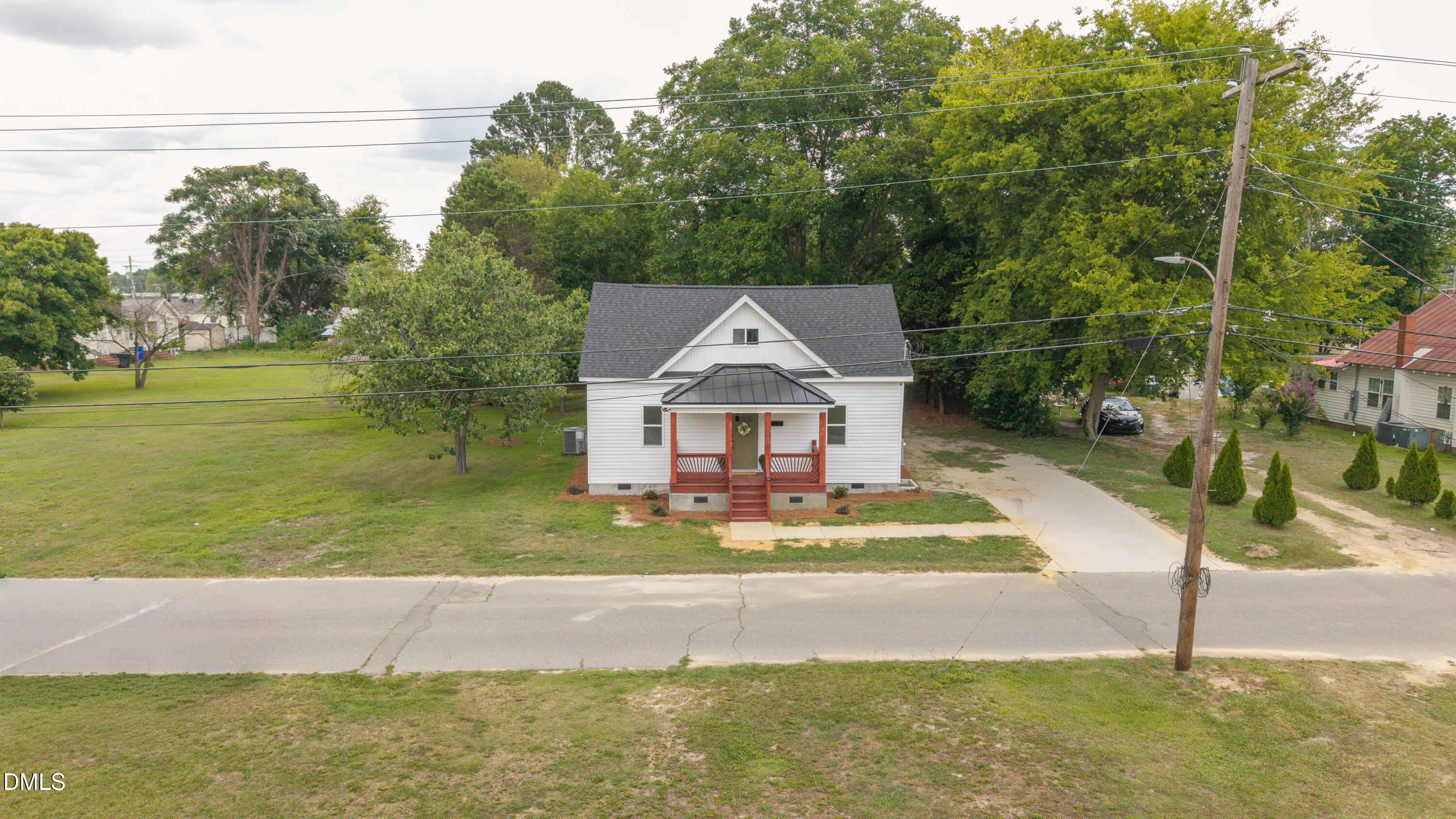 main property photo 29