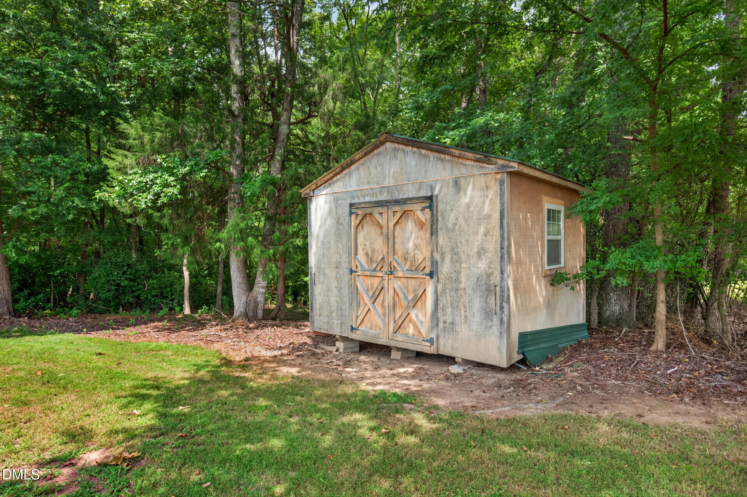 main property photo 40