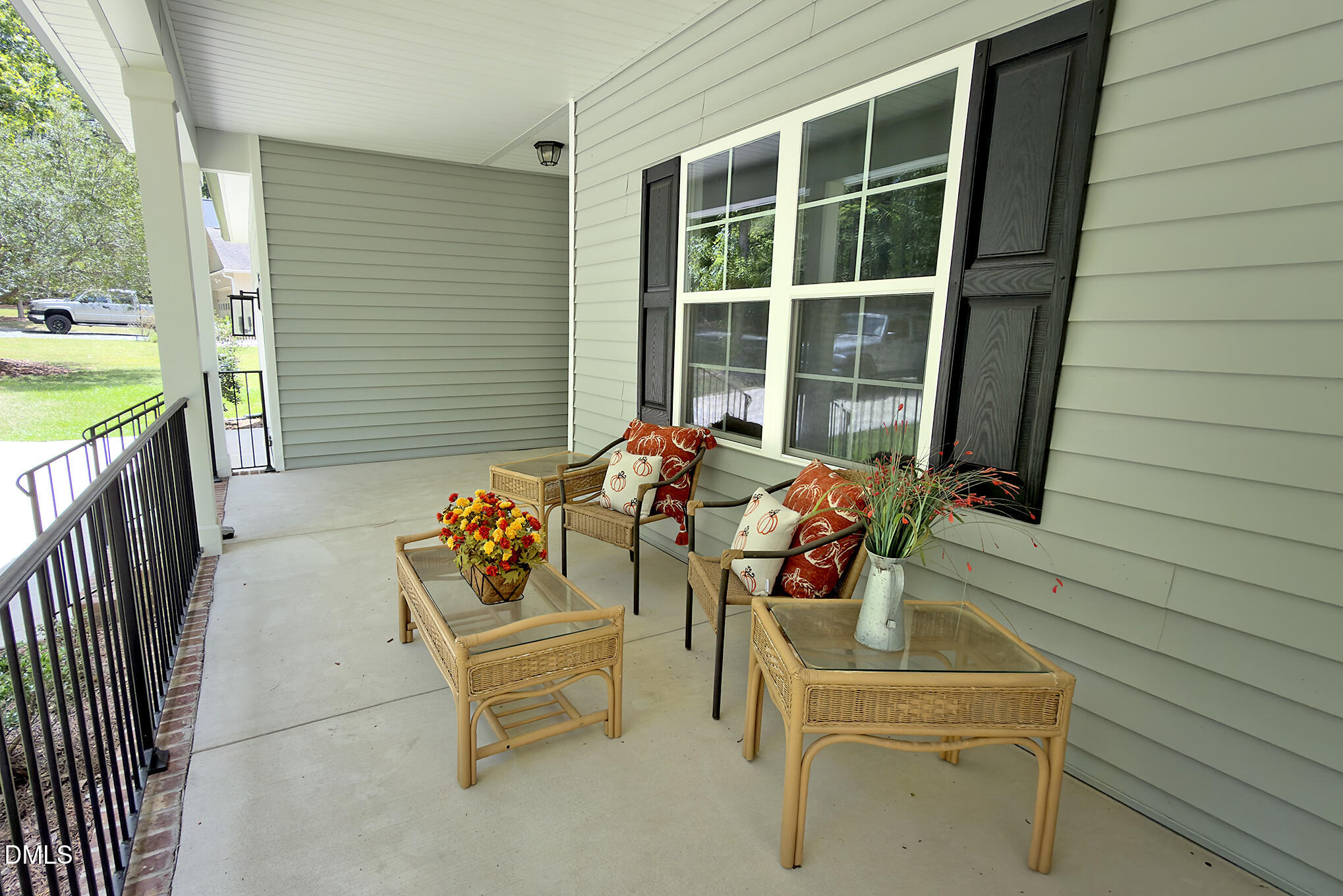 main property photo 12