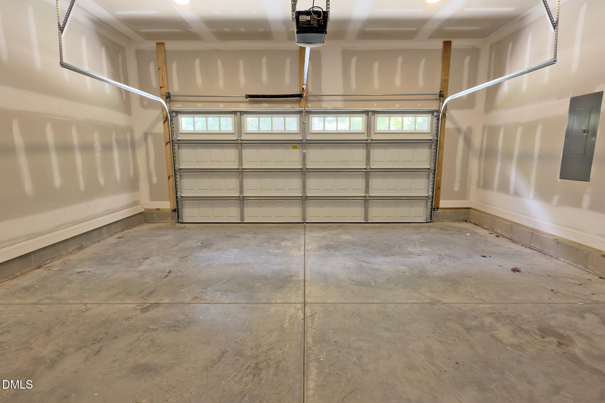 main property photo 59