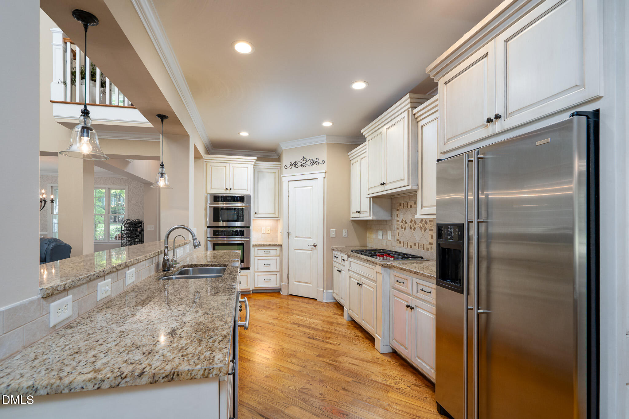 main property photo 11