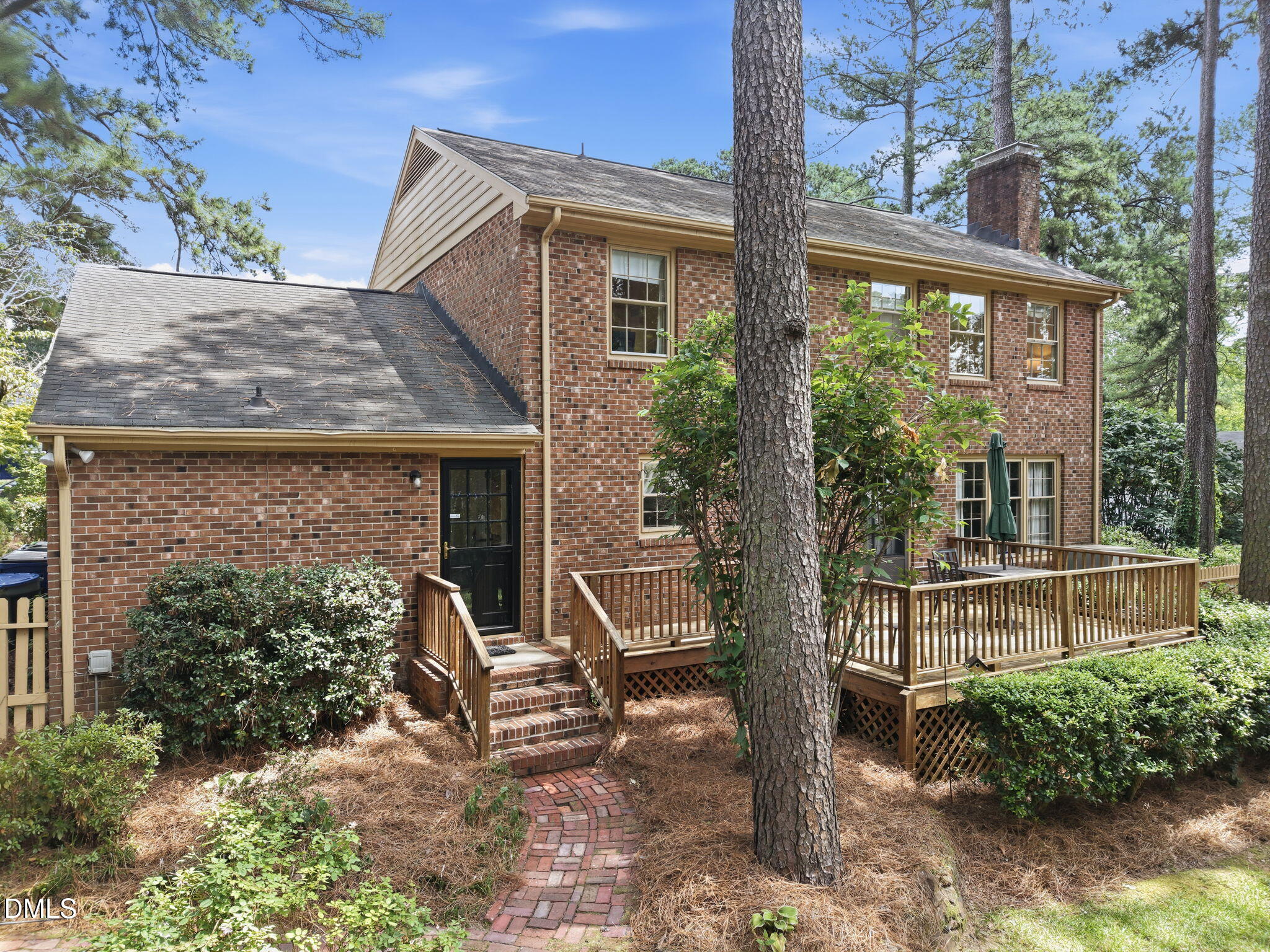 main property photo 11
