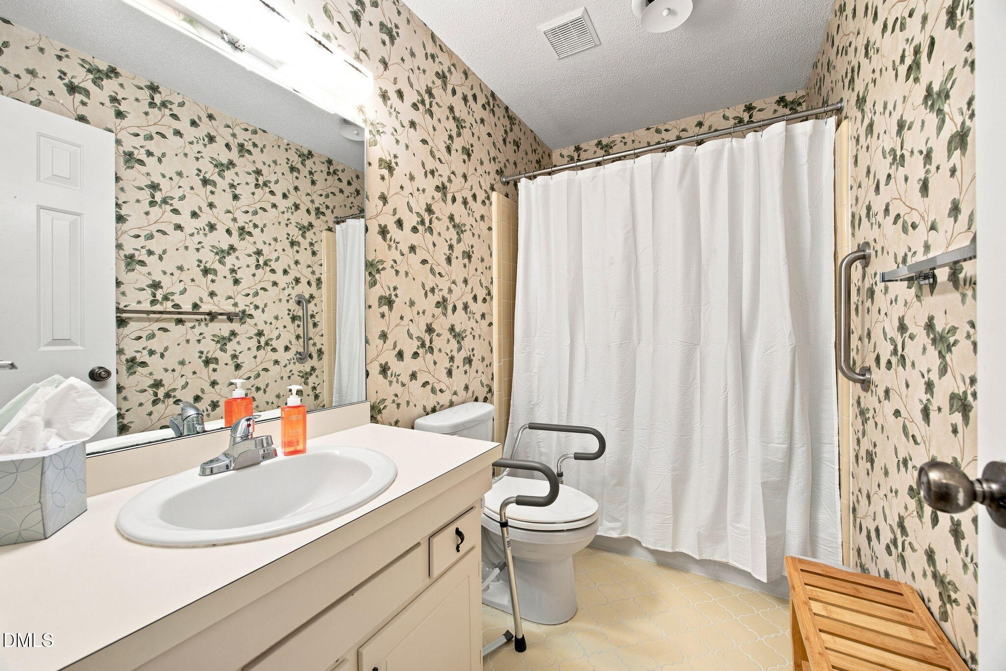 main property photo 48
