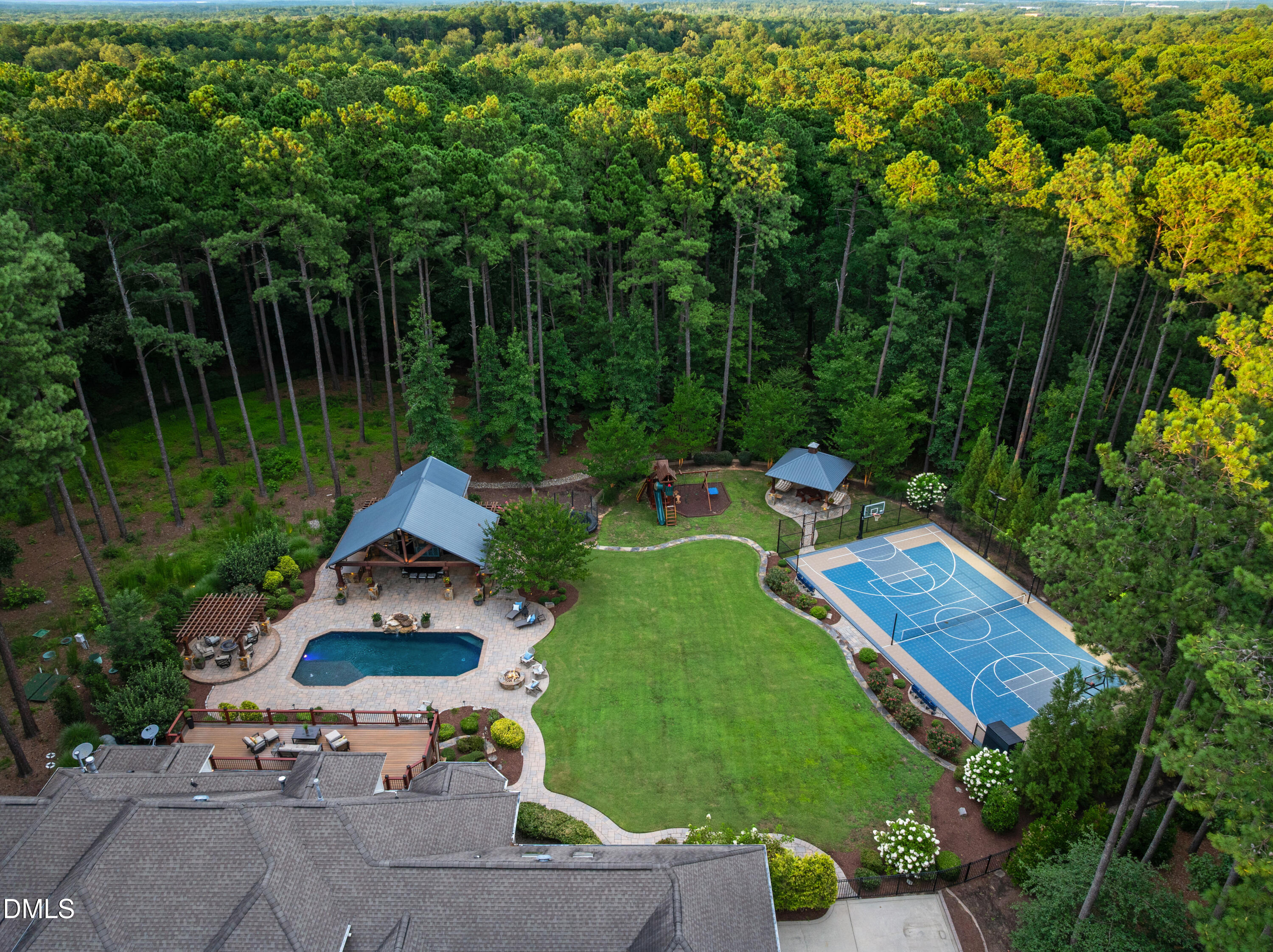 main property photo 75
