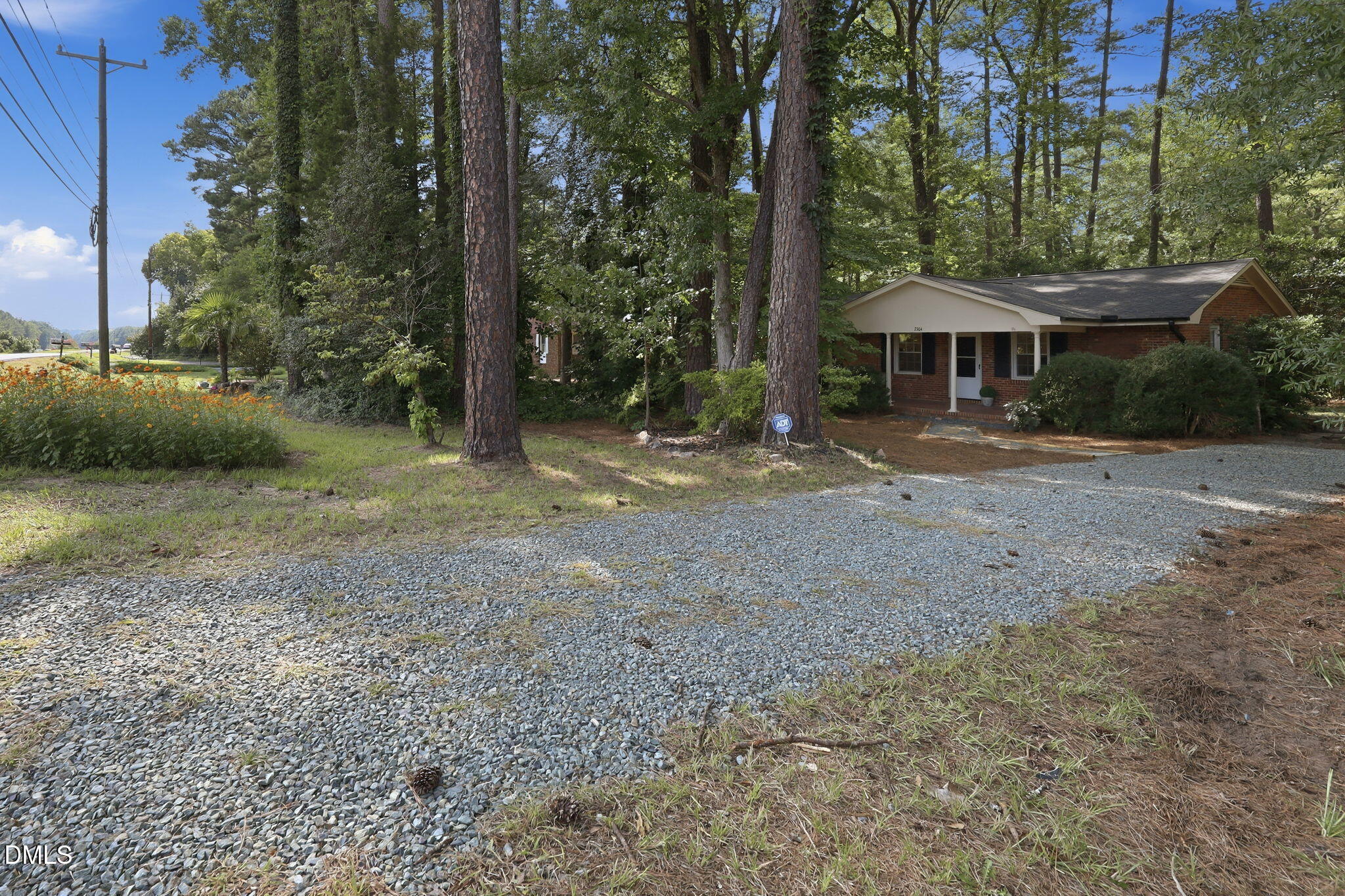 main property photo 33