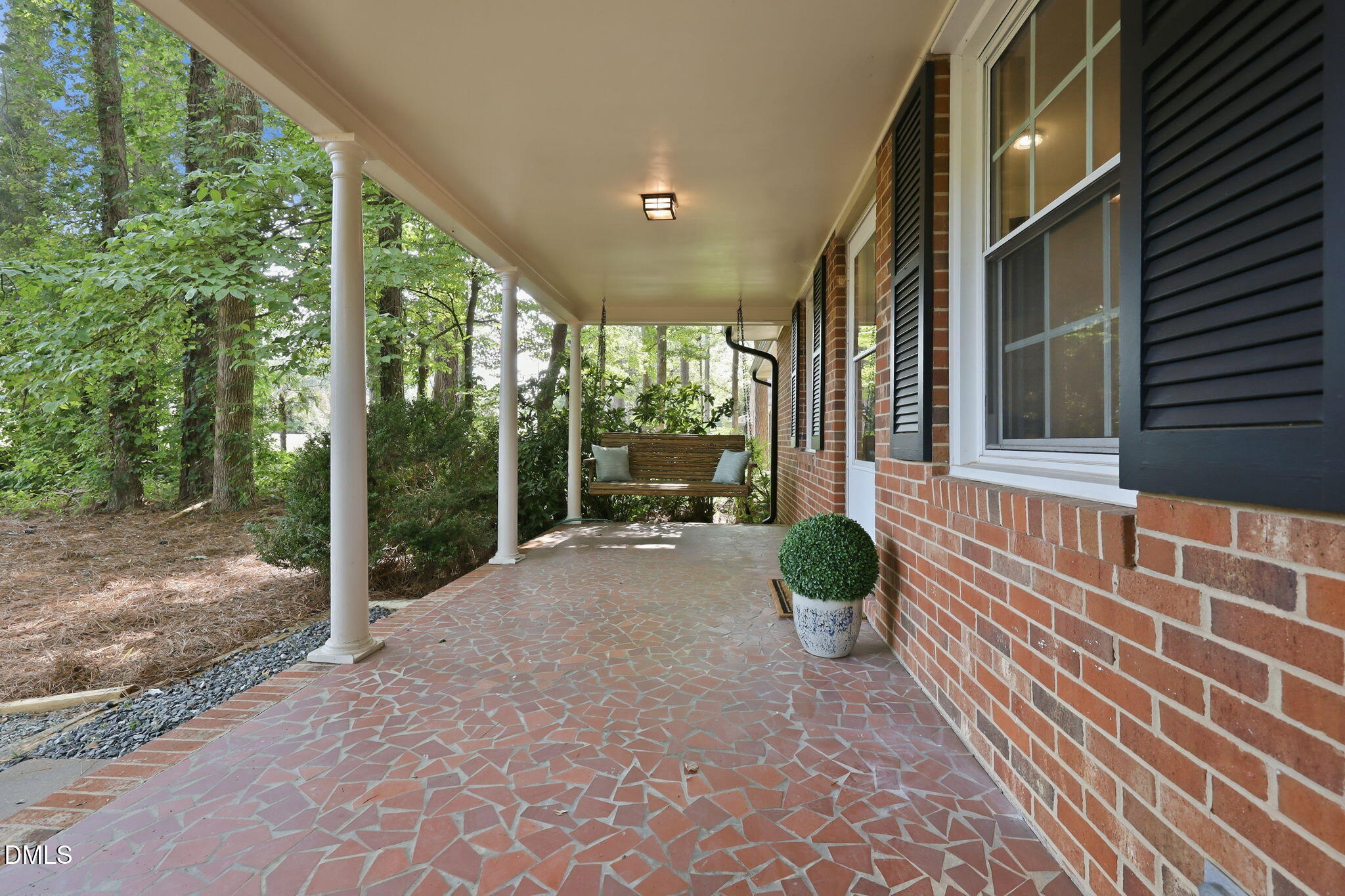 main property photo 34