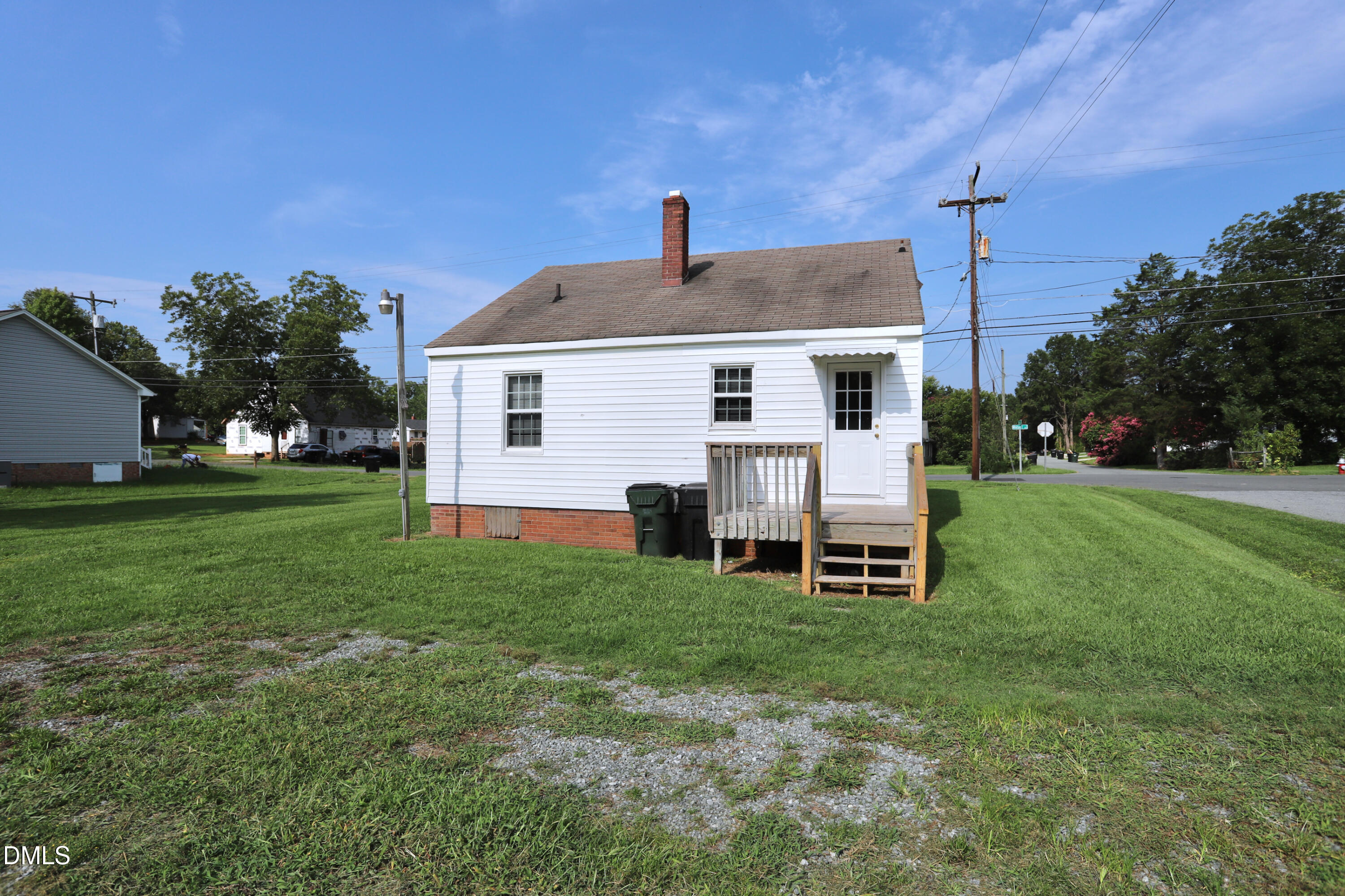 main property photo 19