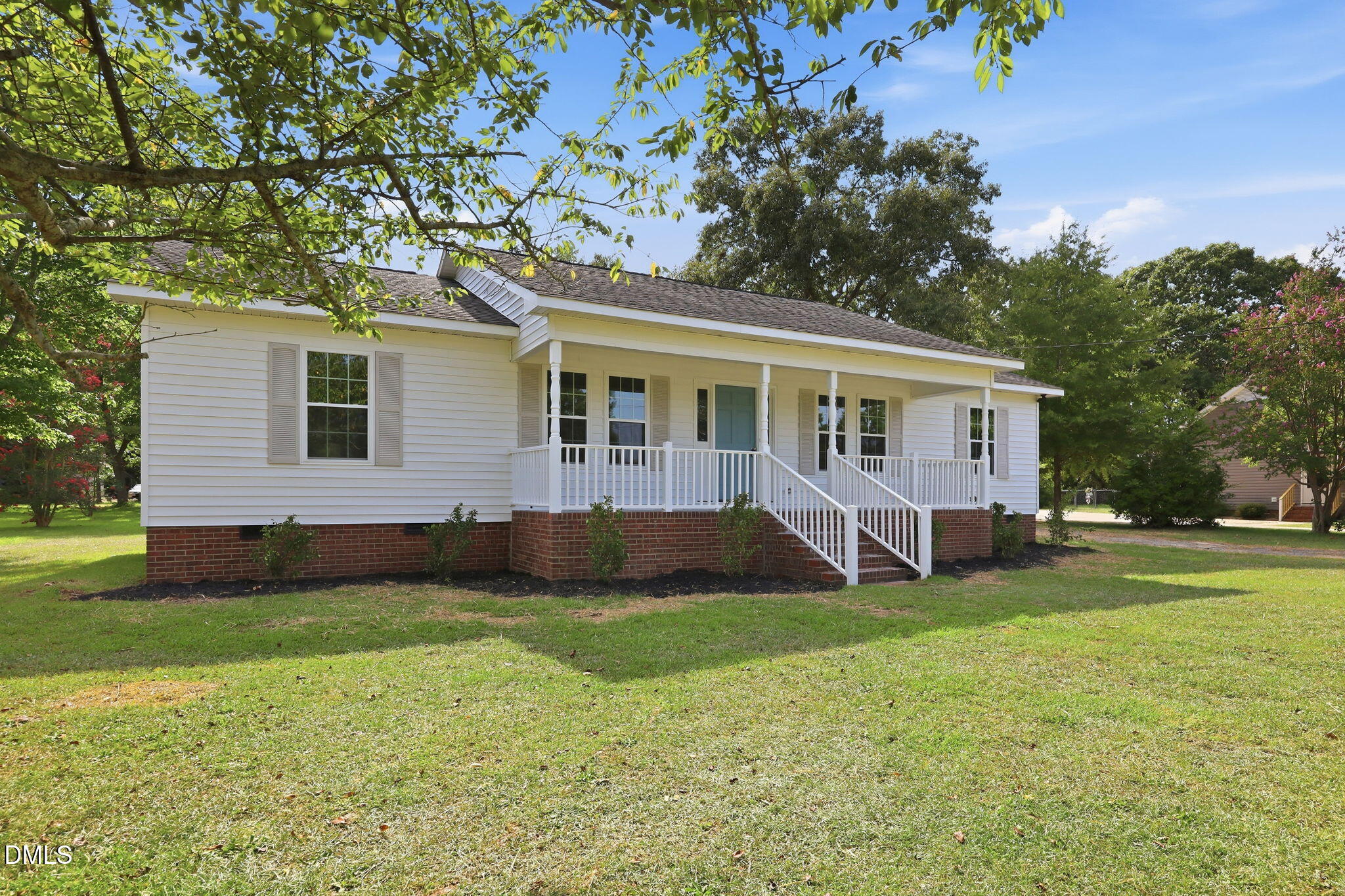 main property photo 17