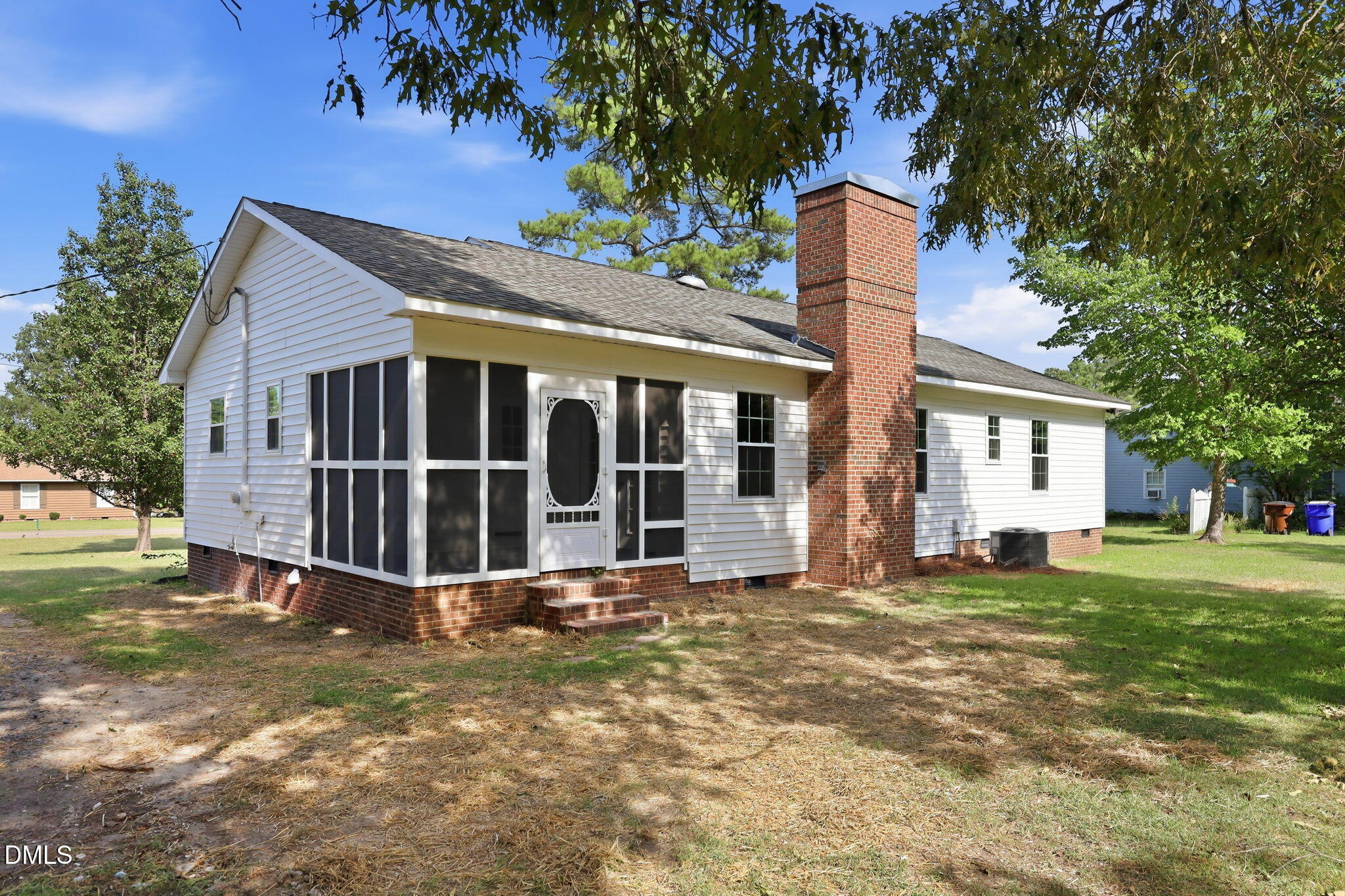 main property photo 19