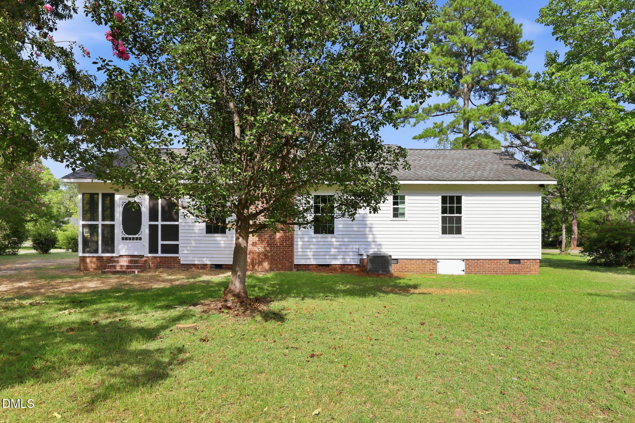 main property photo 20