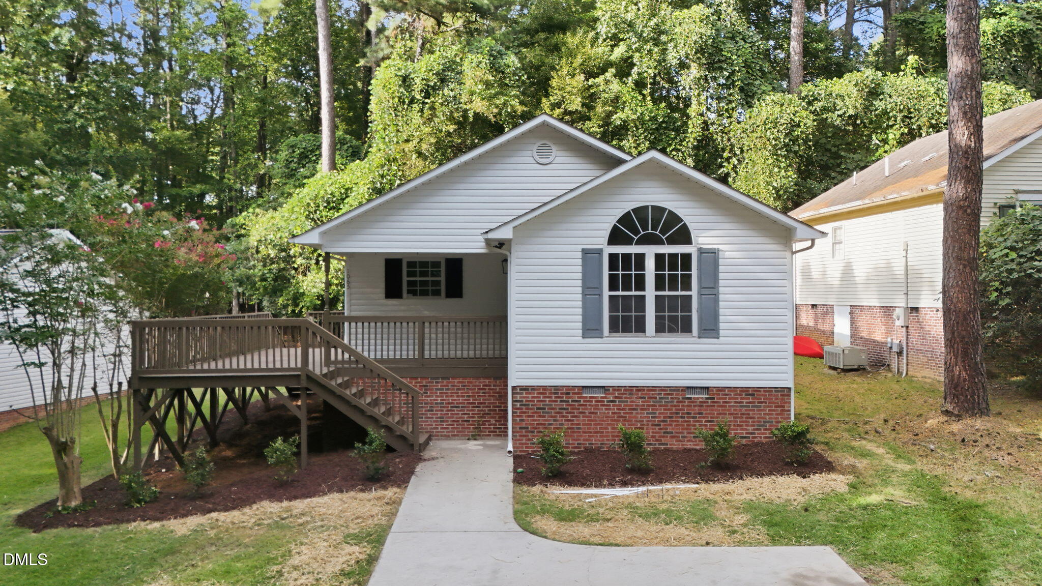 main property photo 27