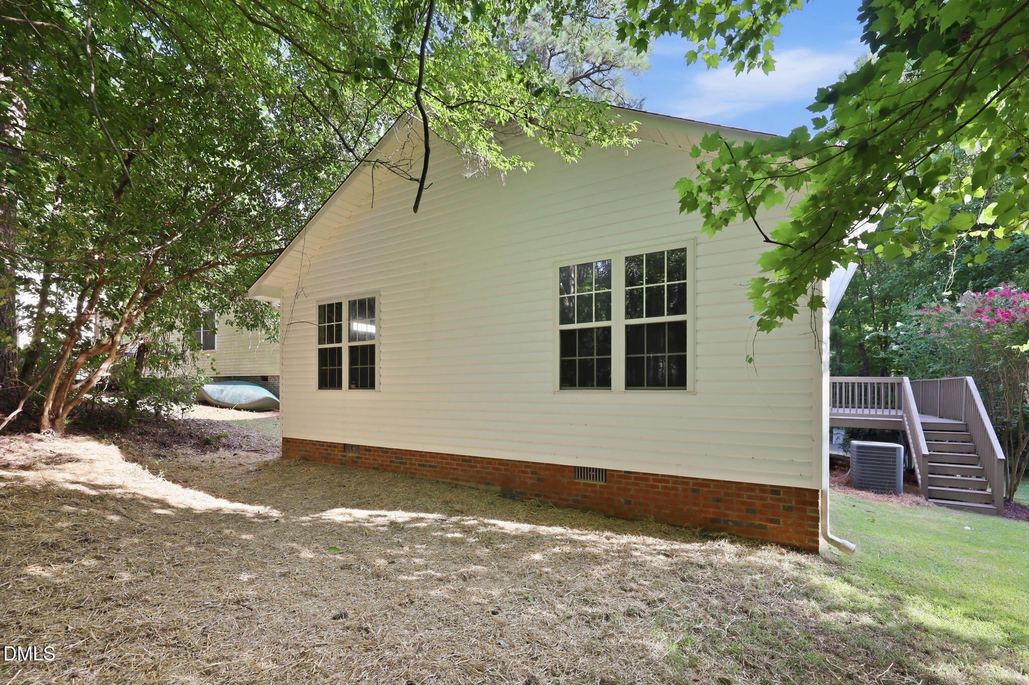 main property photo 33