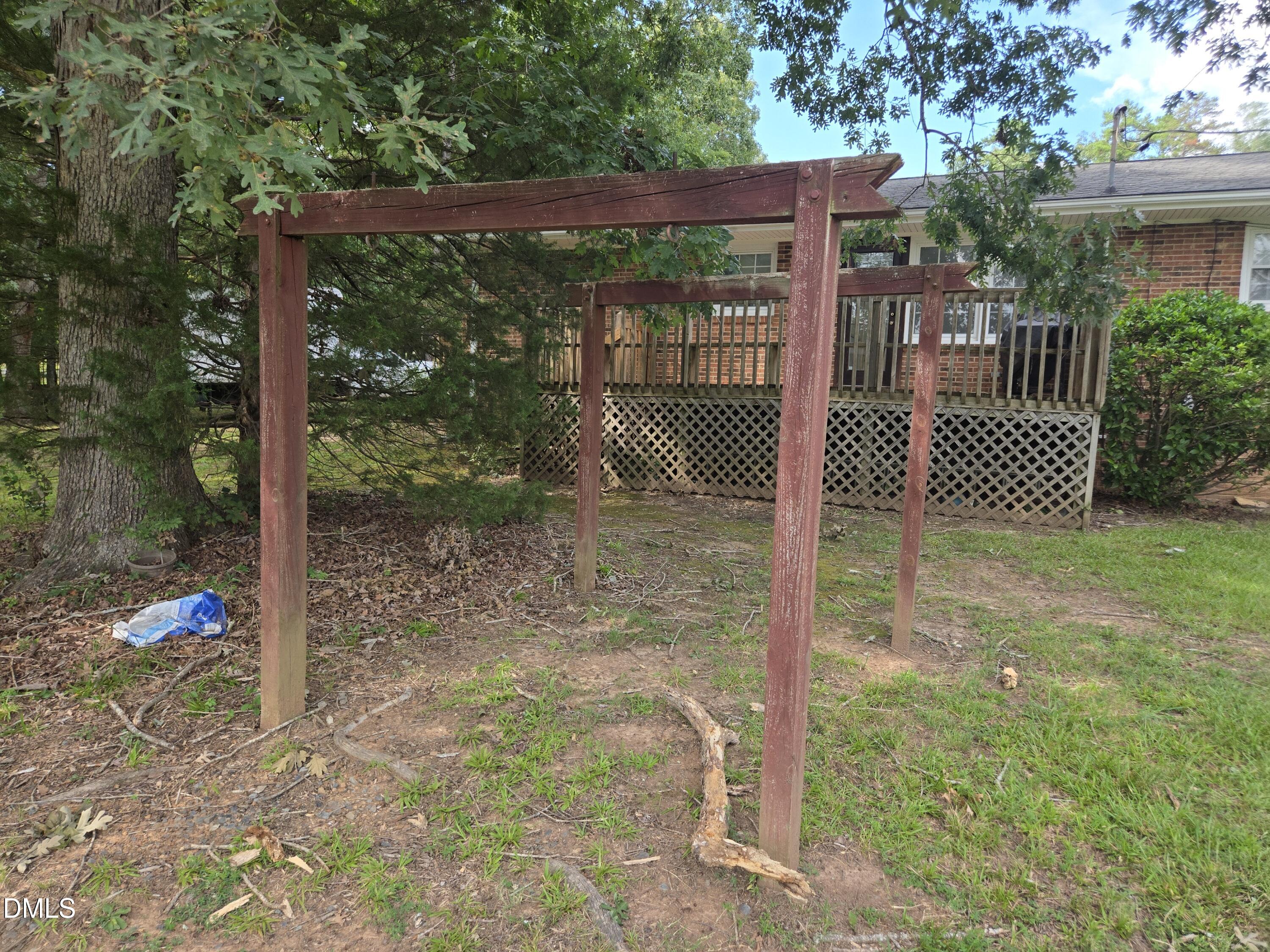 main property photo 33