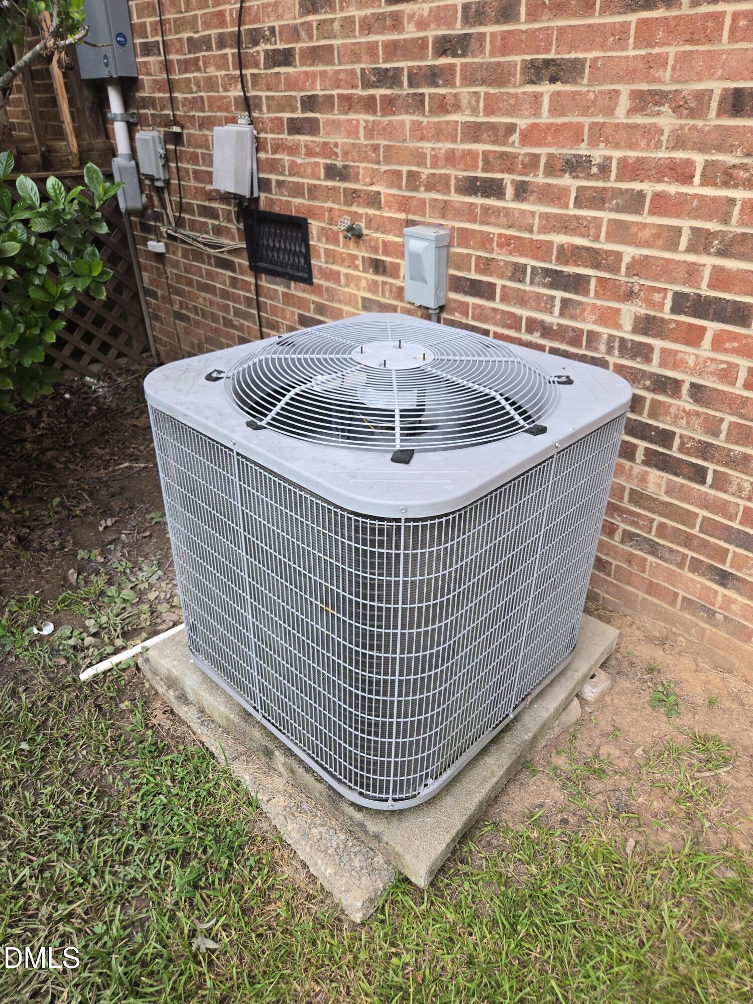main property photo 37