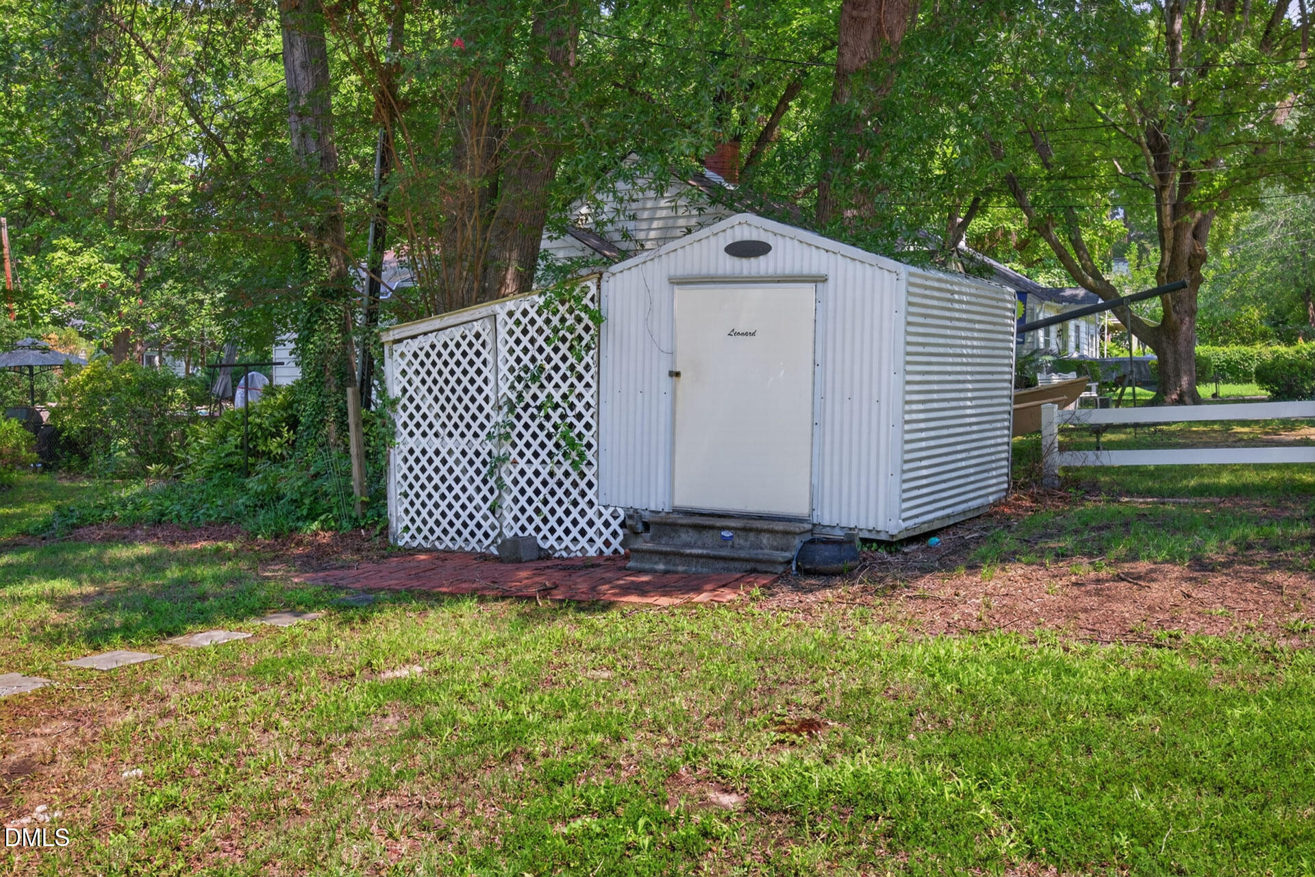 main property photo 22