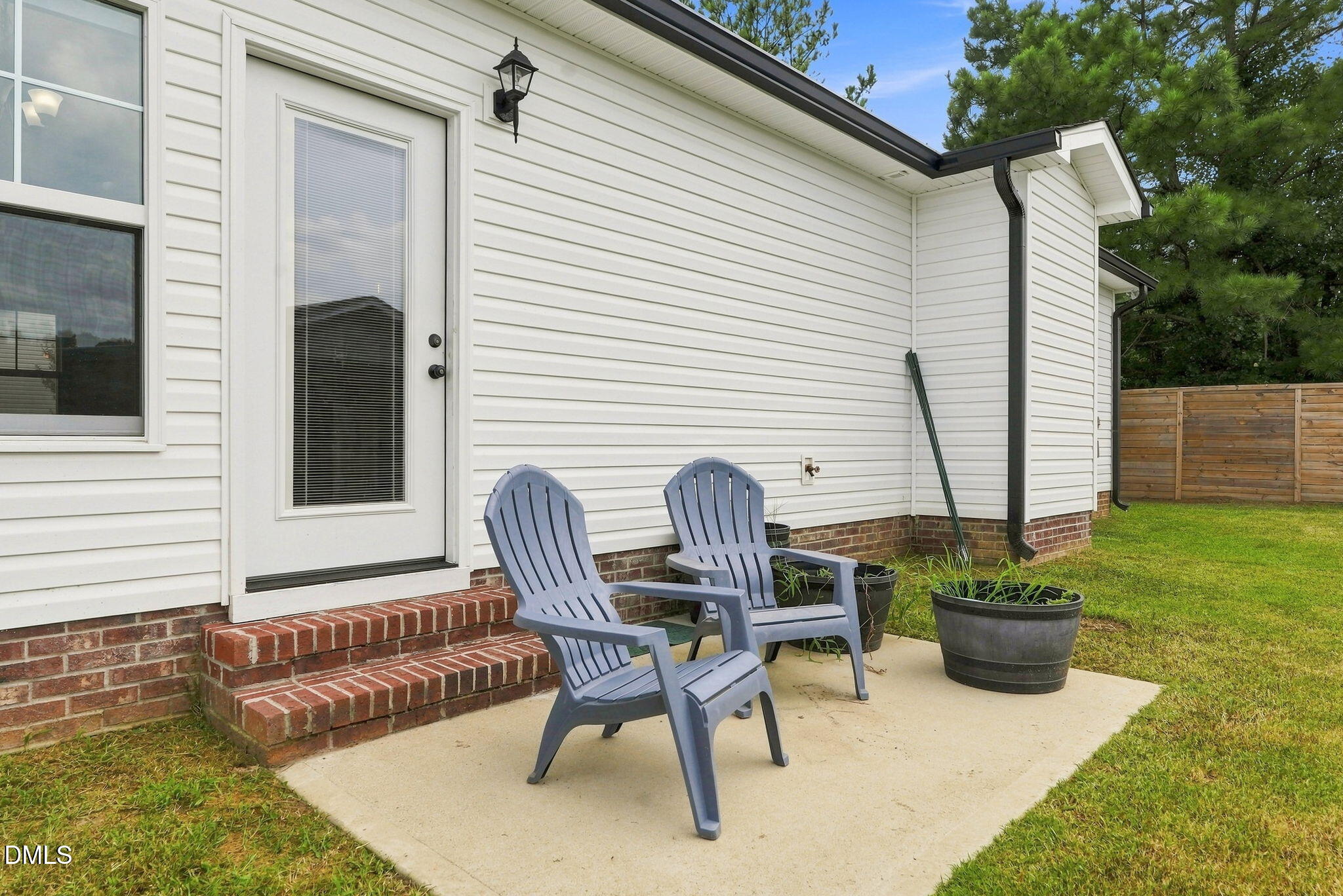 main property photo 22
