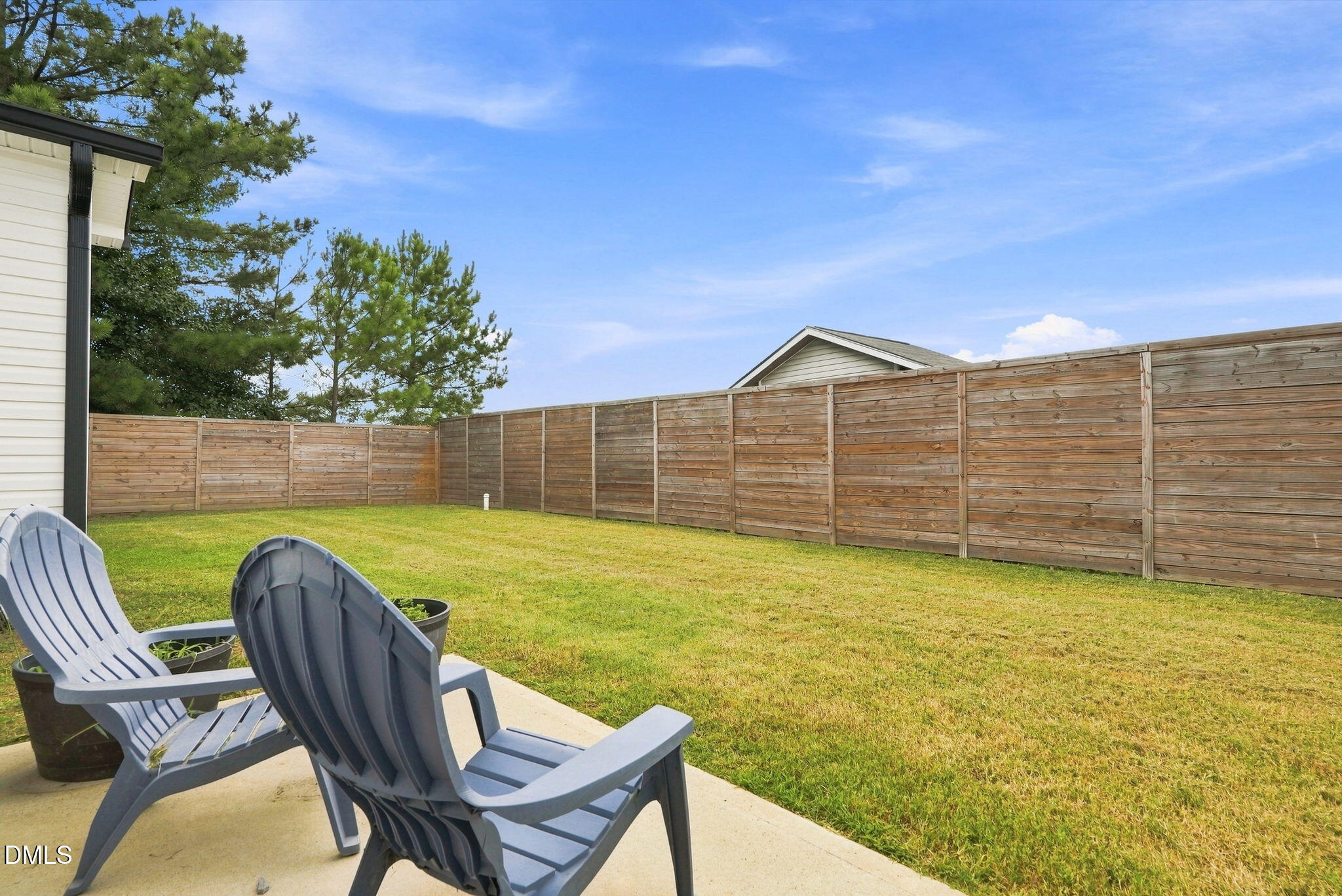 main property photo 23