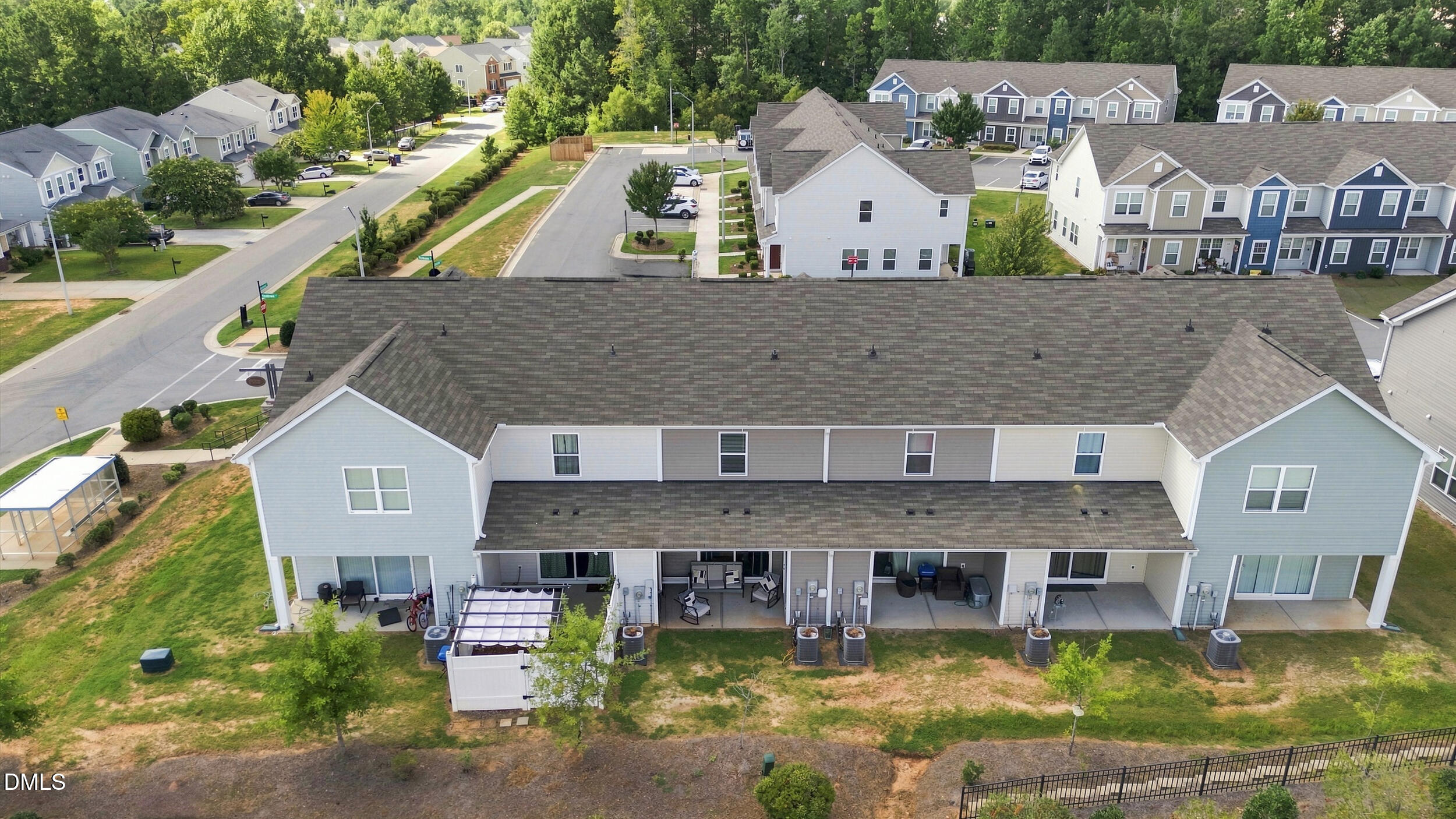 main property photo 28