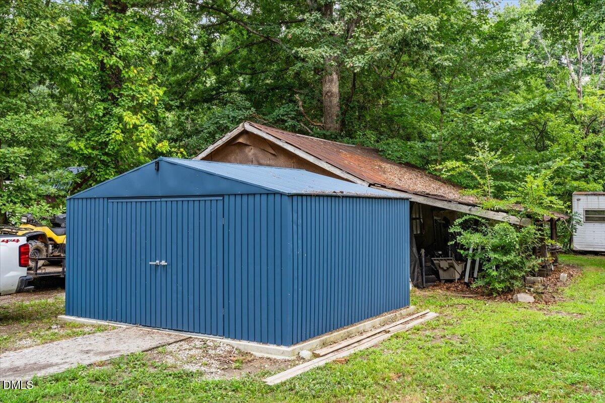 main property photo 31