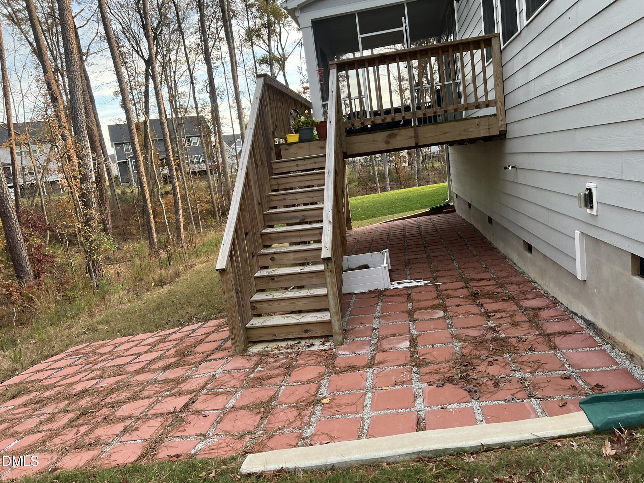 main property photo 77
