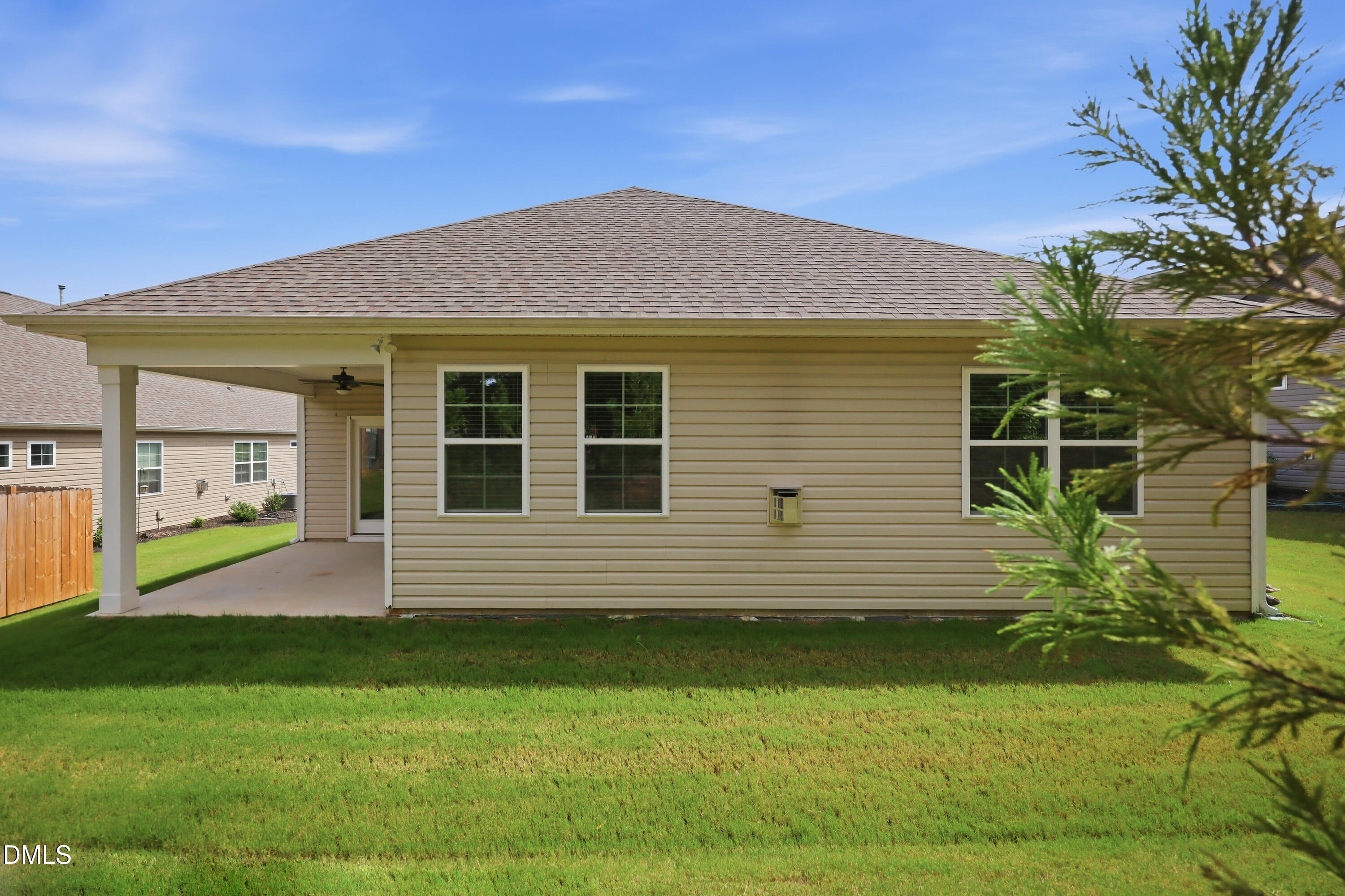 main property photo 31