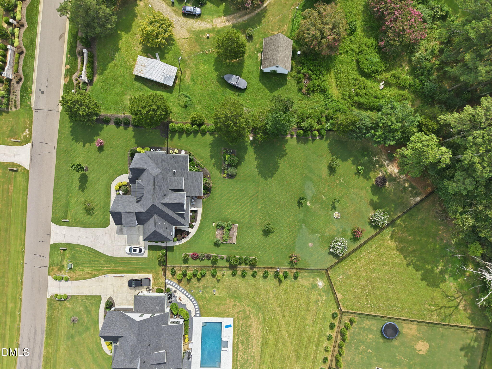 main property photo 59