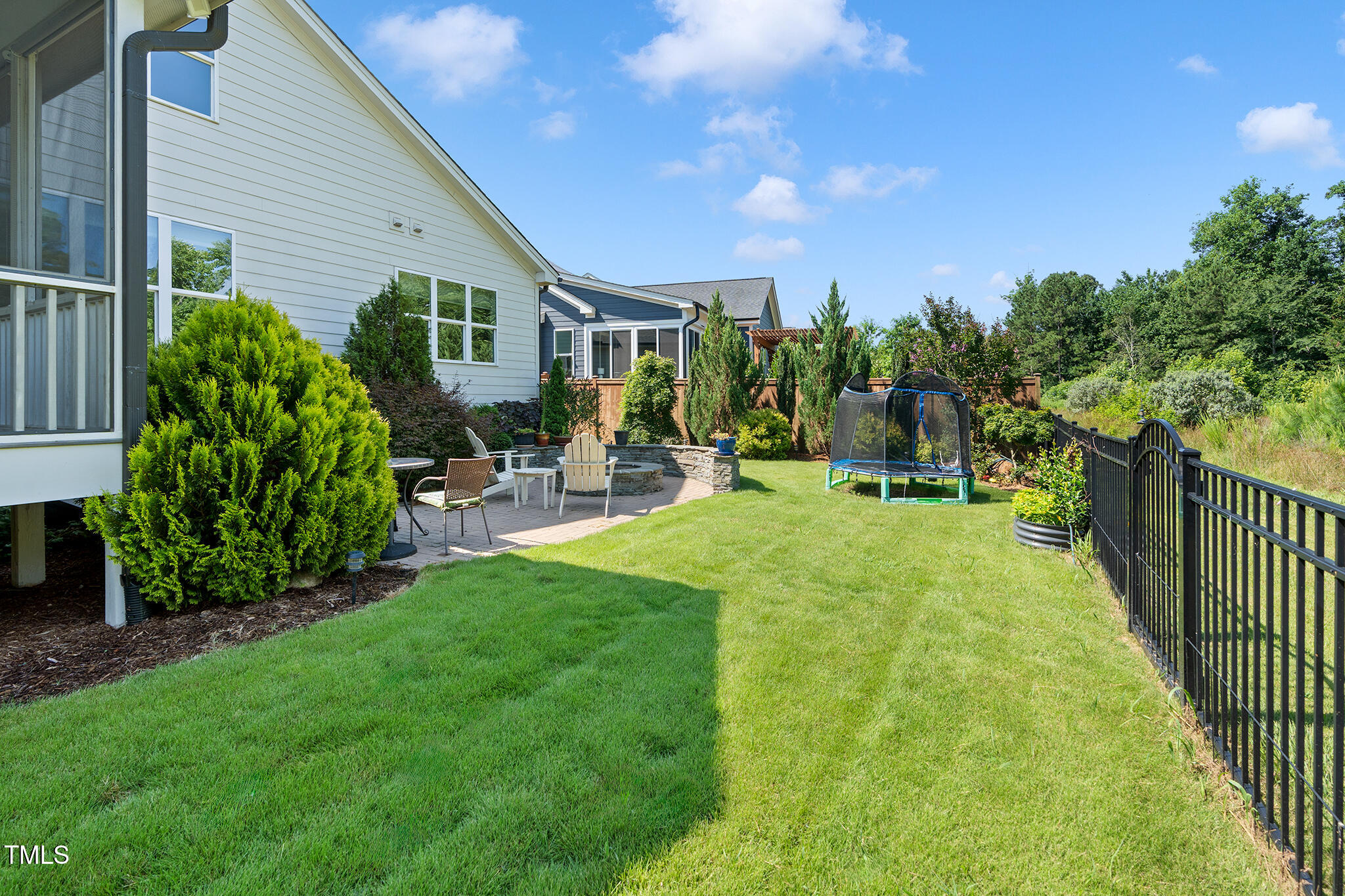 main property photo 39