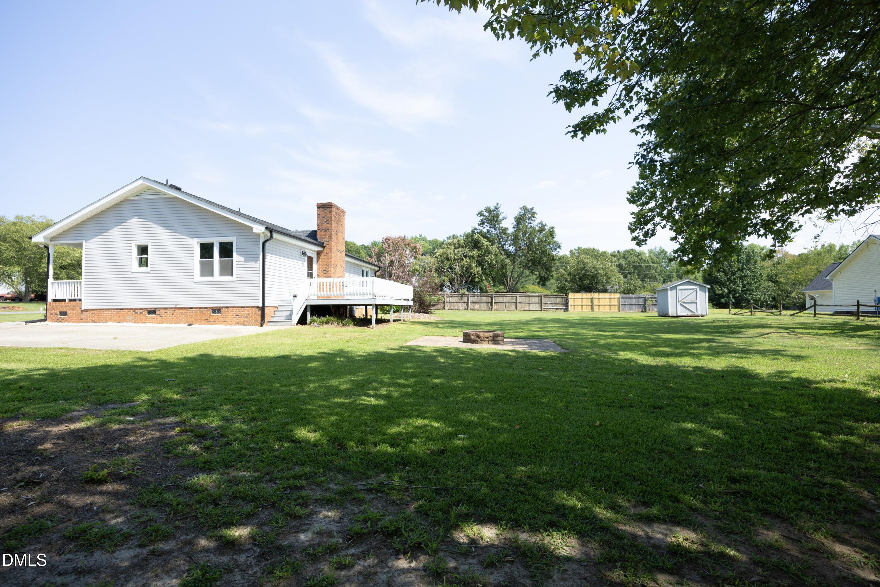 main property photo 5