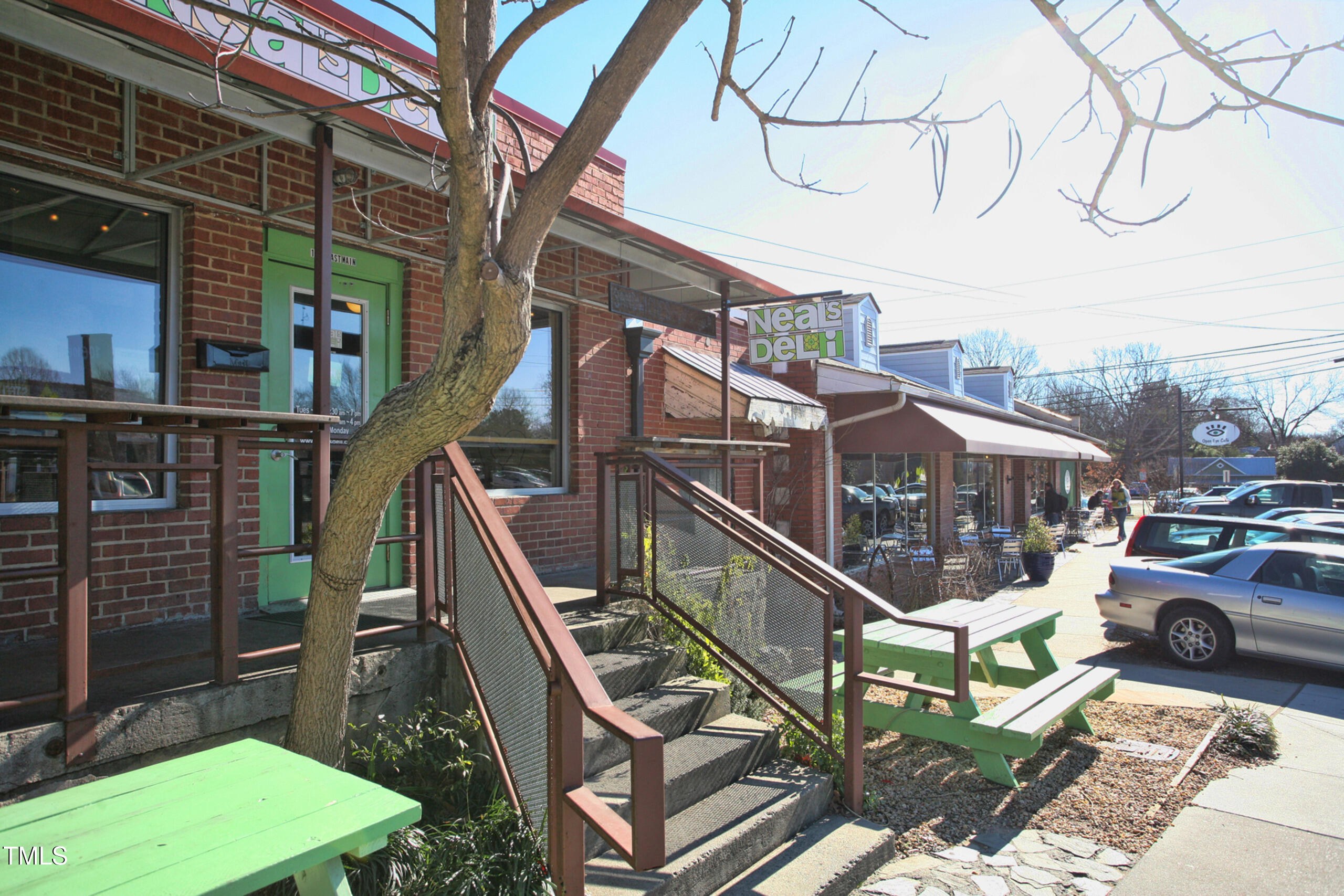 main property photo 16