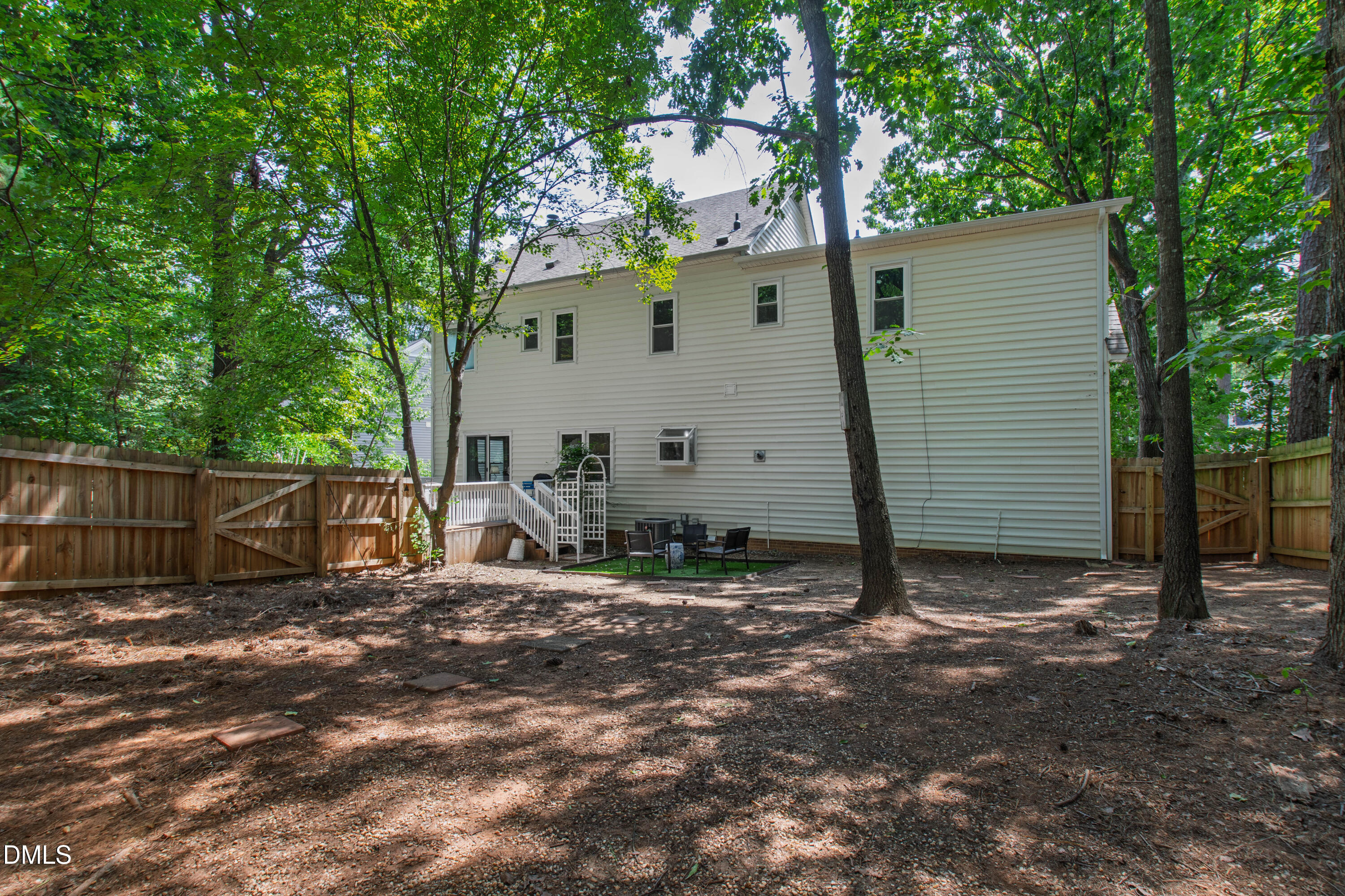 main property photo 43