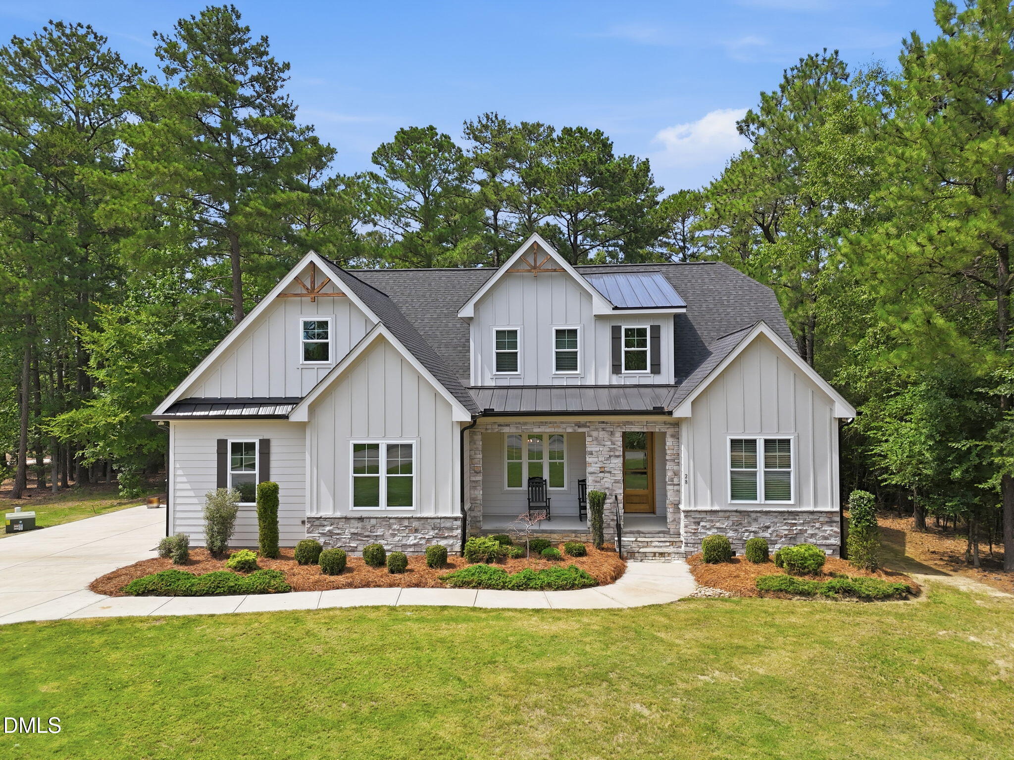 main property photo 11