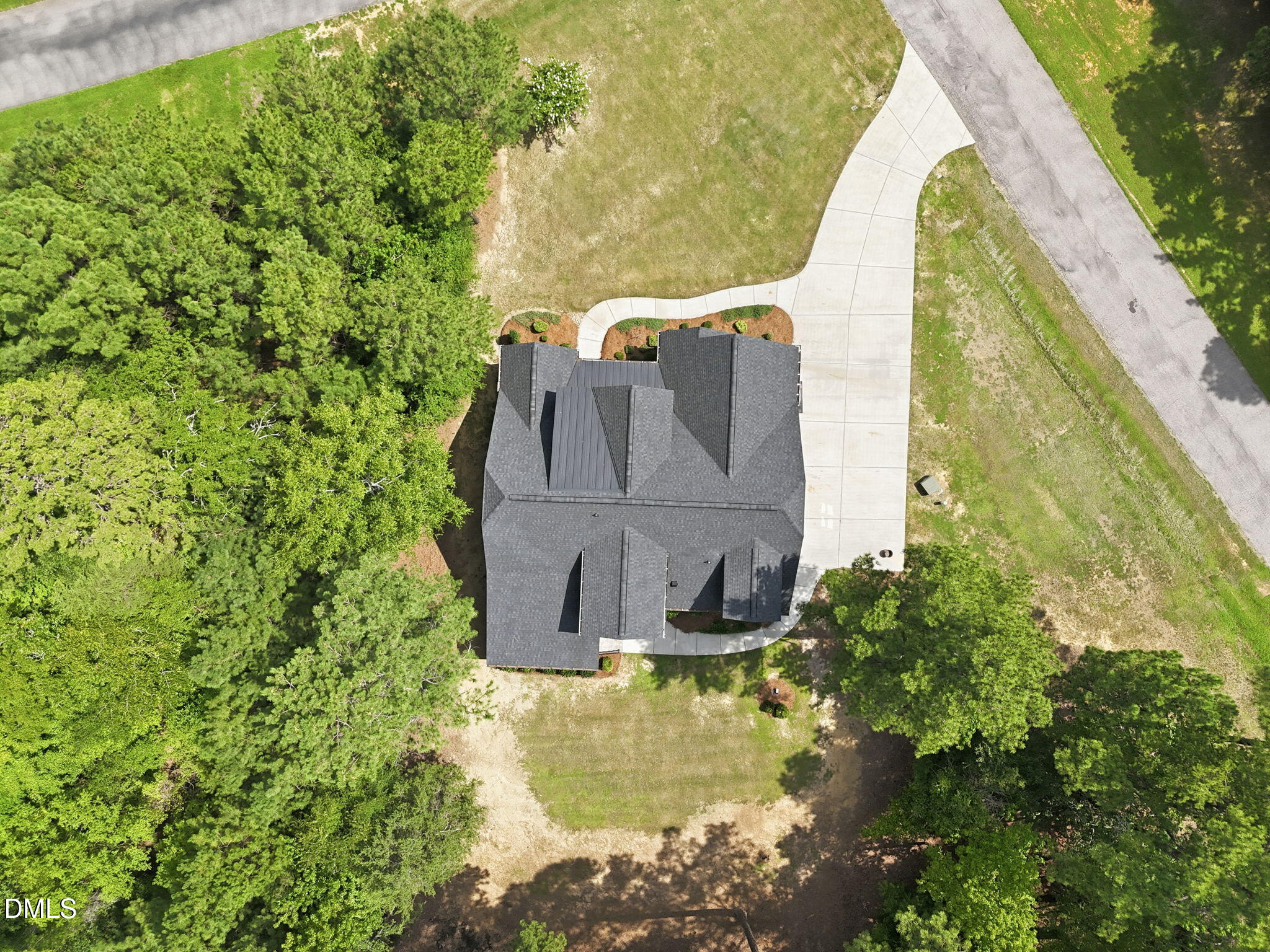 main property photo 17