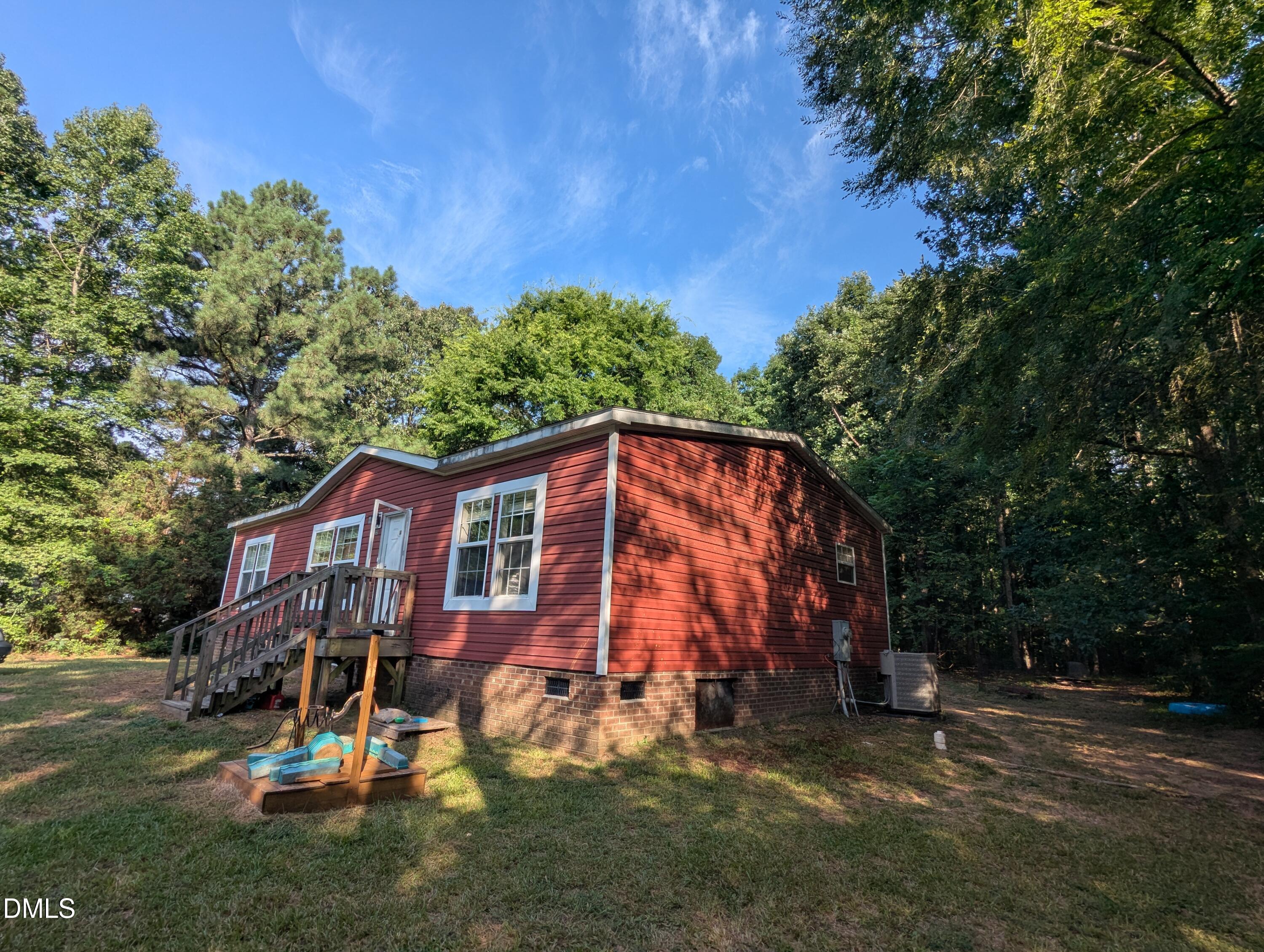 main property photo 10