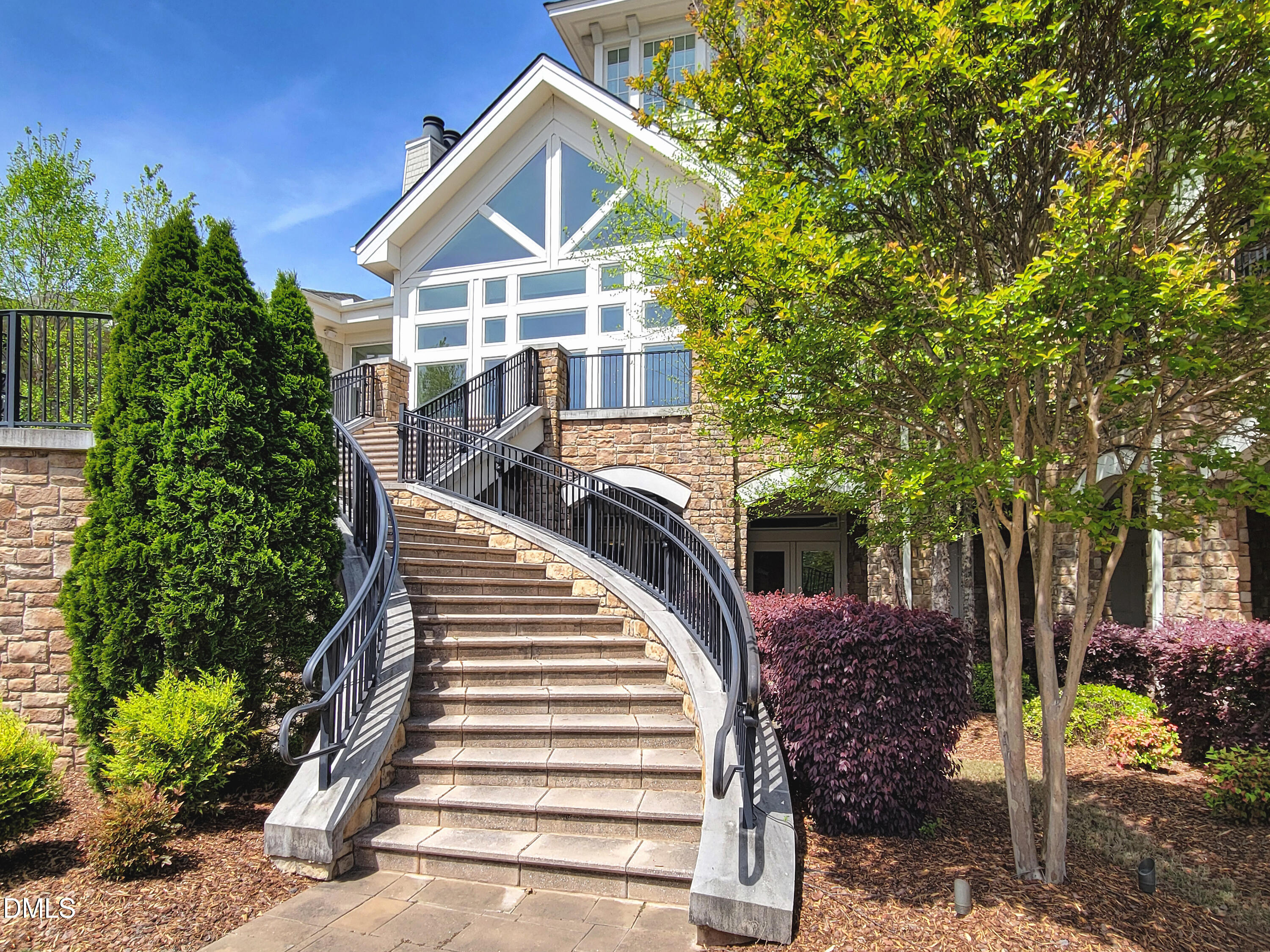 main property photo 44
