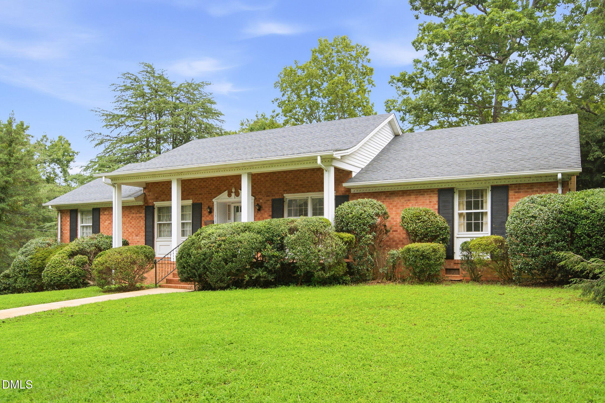 main property photo 5