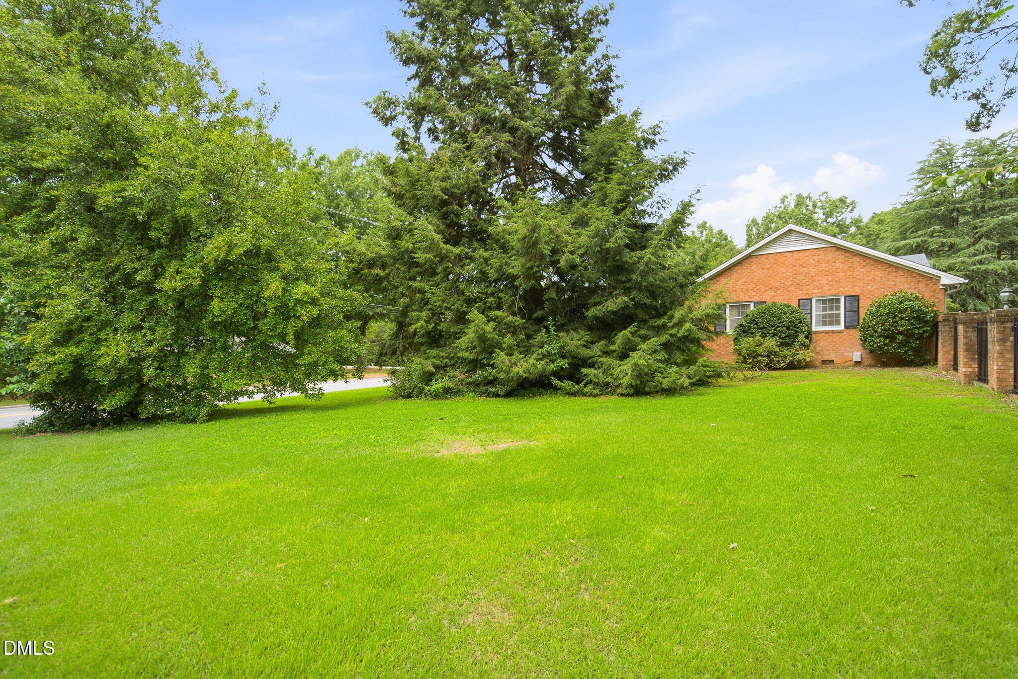 main property photo 50