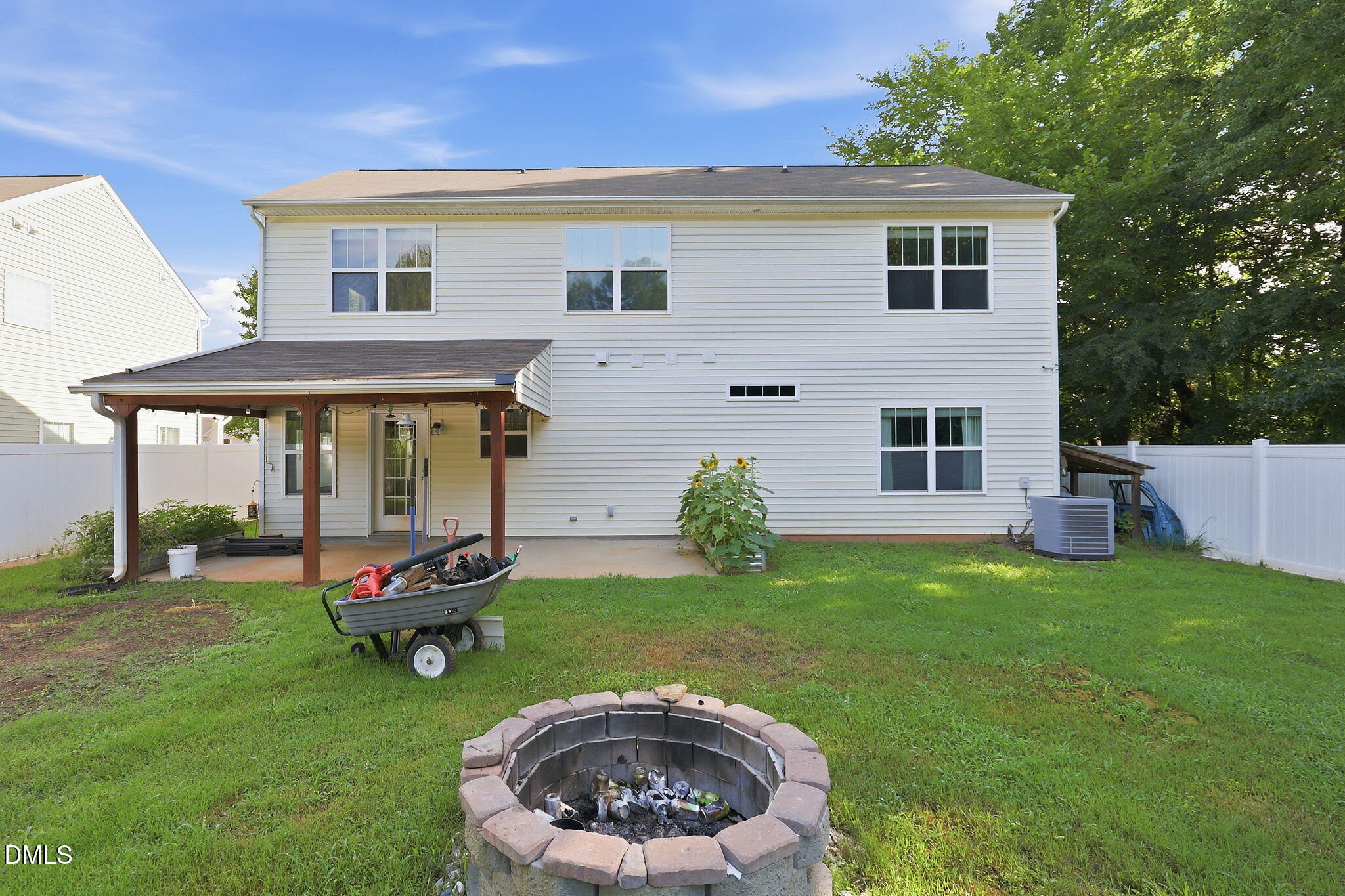 main property photo 25